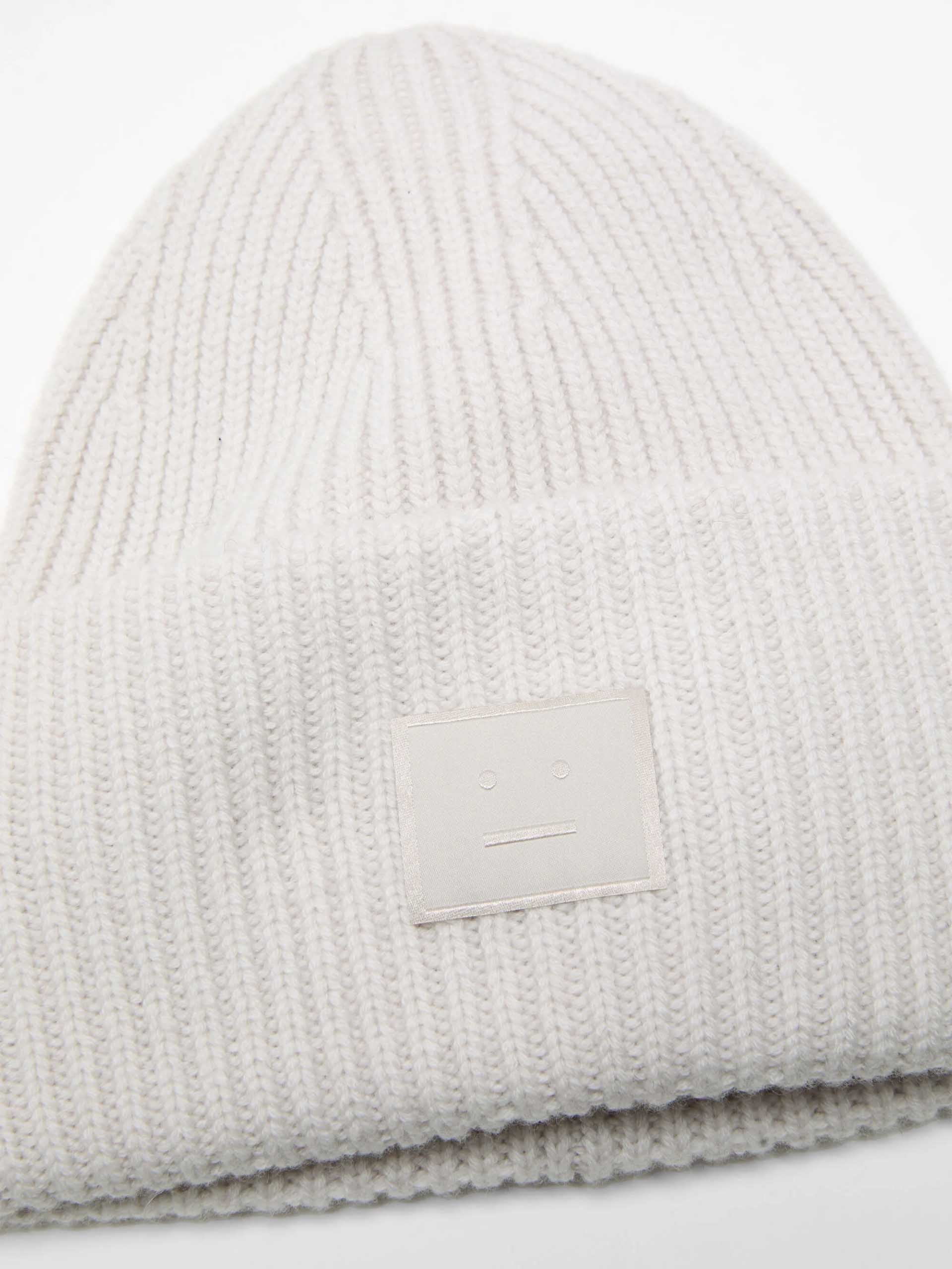 ACNE STUDIOS - Beanie mit Face Logo aus Wollgemisch in Hellgrau - Light grey
