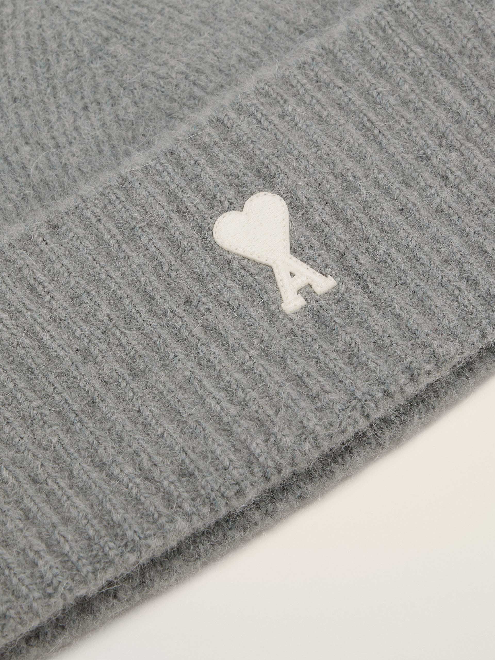 AMI PARIS - Ami De Coeur Mütze aus Alpakastrick in Grau / Off-White - Grey / Off-White