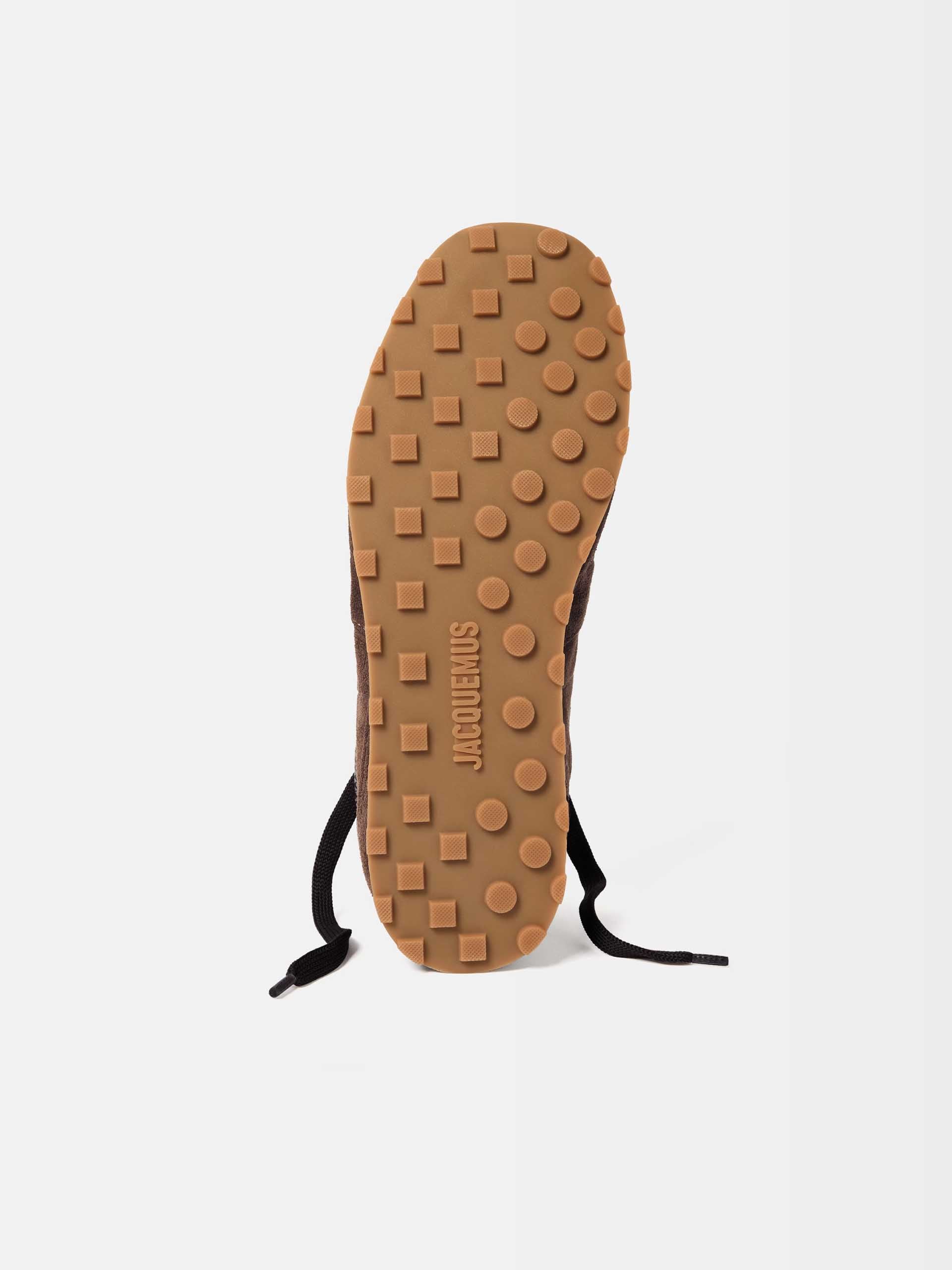 JACQUEMUS - Sneakers Tennis aus Veloursleder für Damen in Dunkelbraun