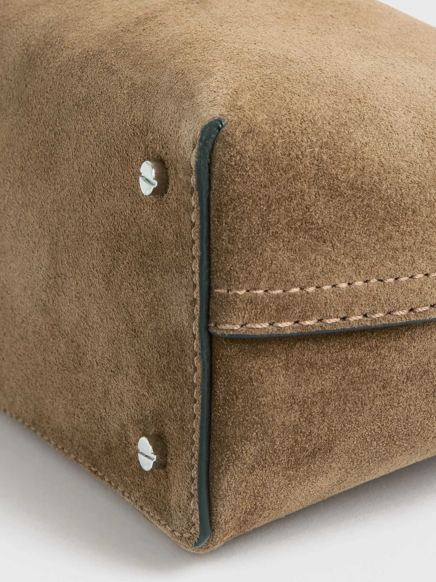 TOTEME - T-Lock Clutch aus Veloursleder