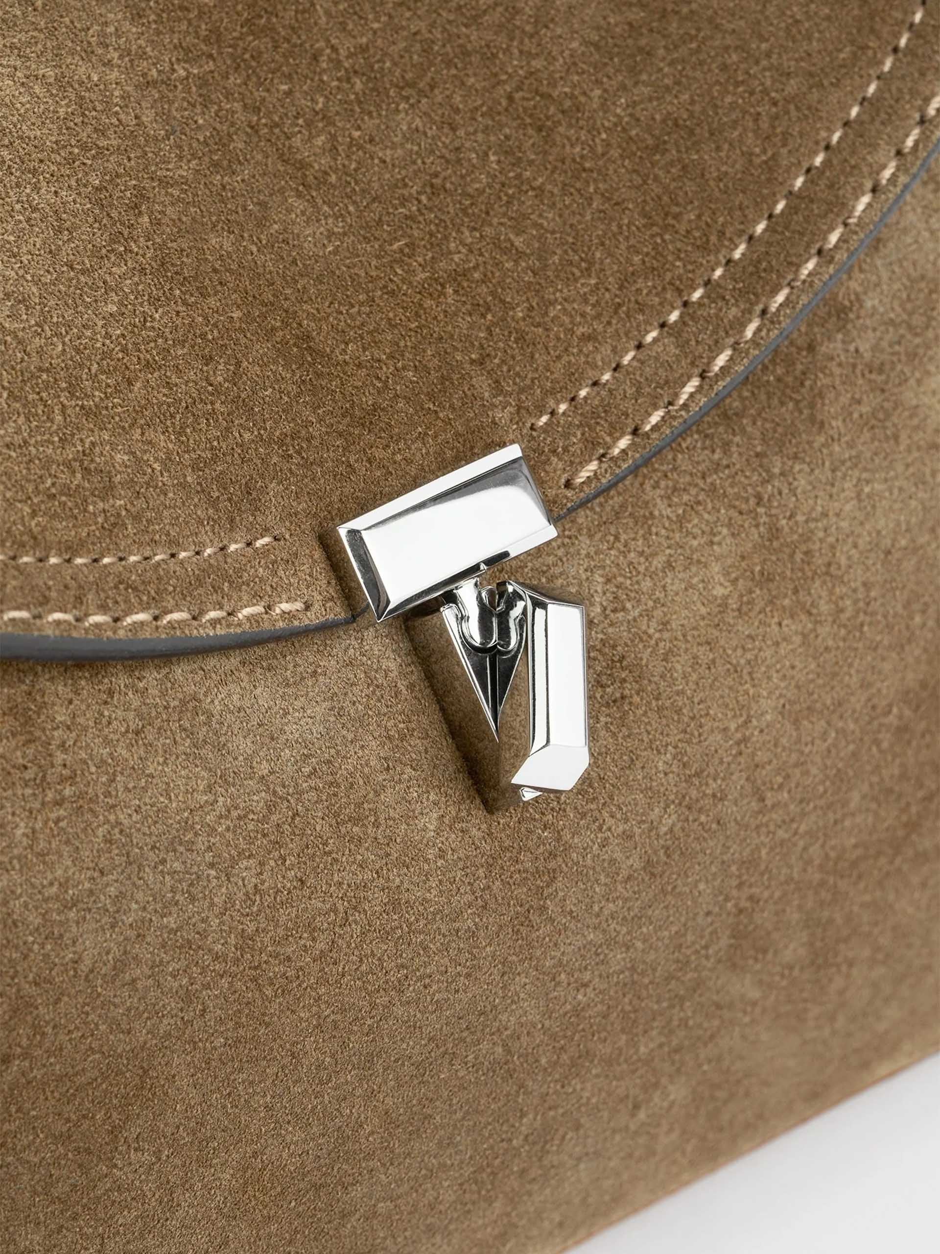 TOTEME - T-Lock Clutch aus Veloursleder