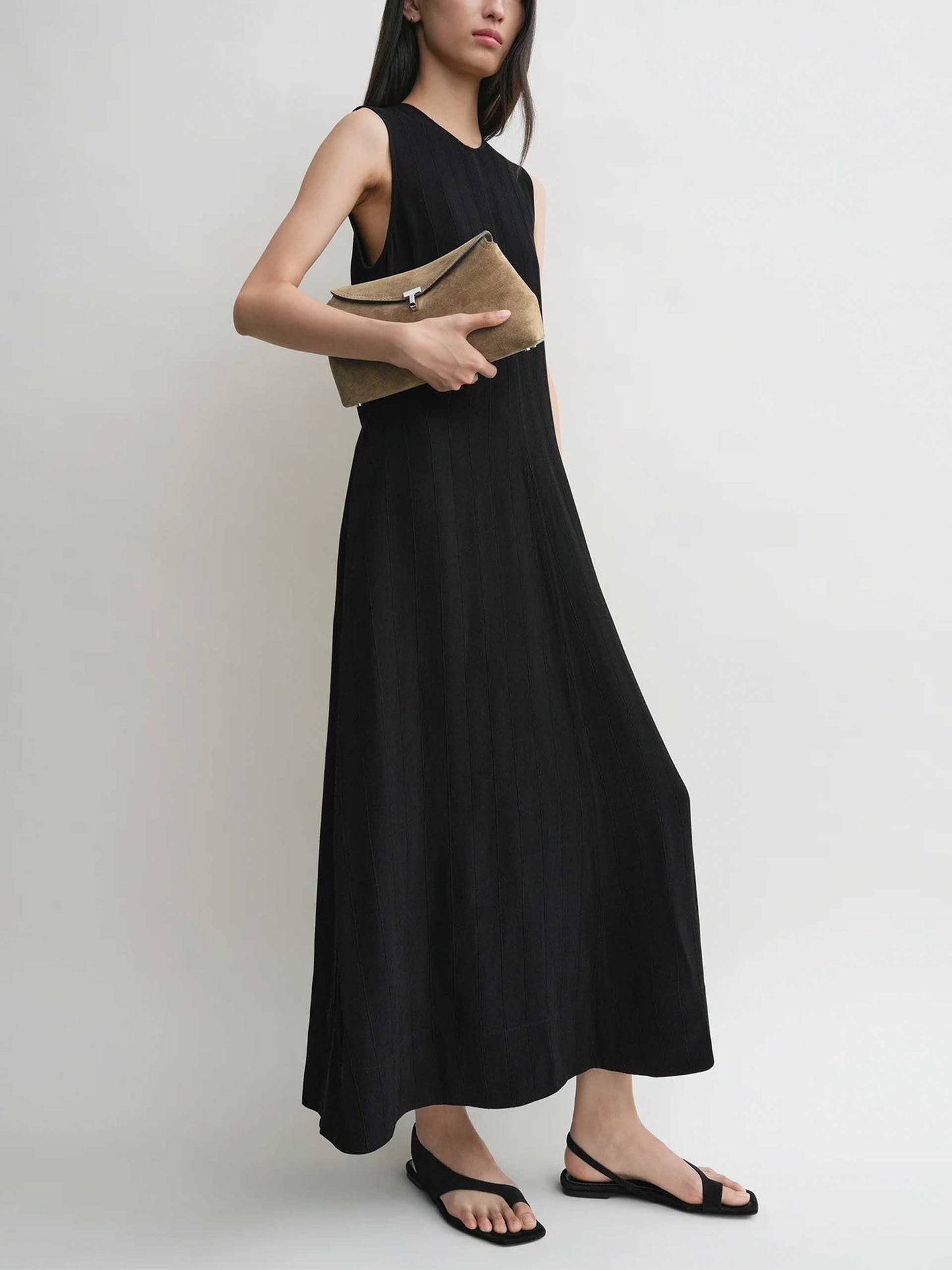 TOTEME - T-Lock Clutch aus Veloursleder