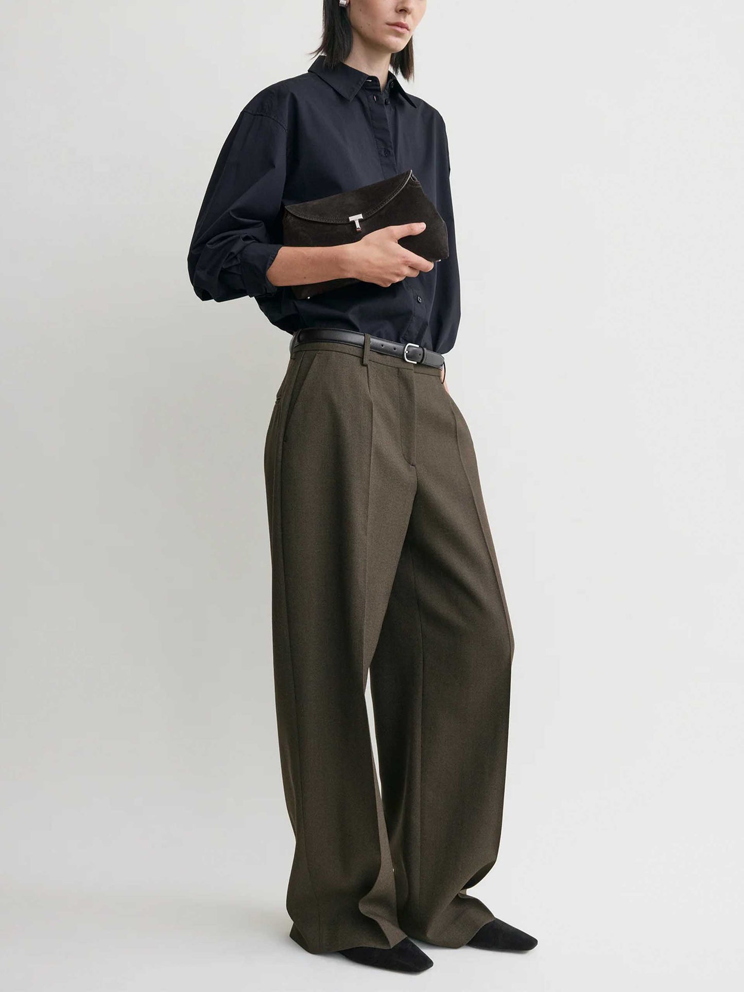 TOTEME - Clutch T-Lock Small aus Veloursleder