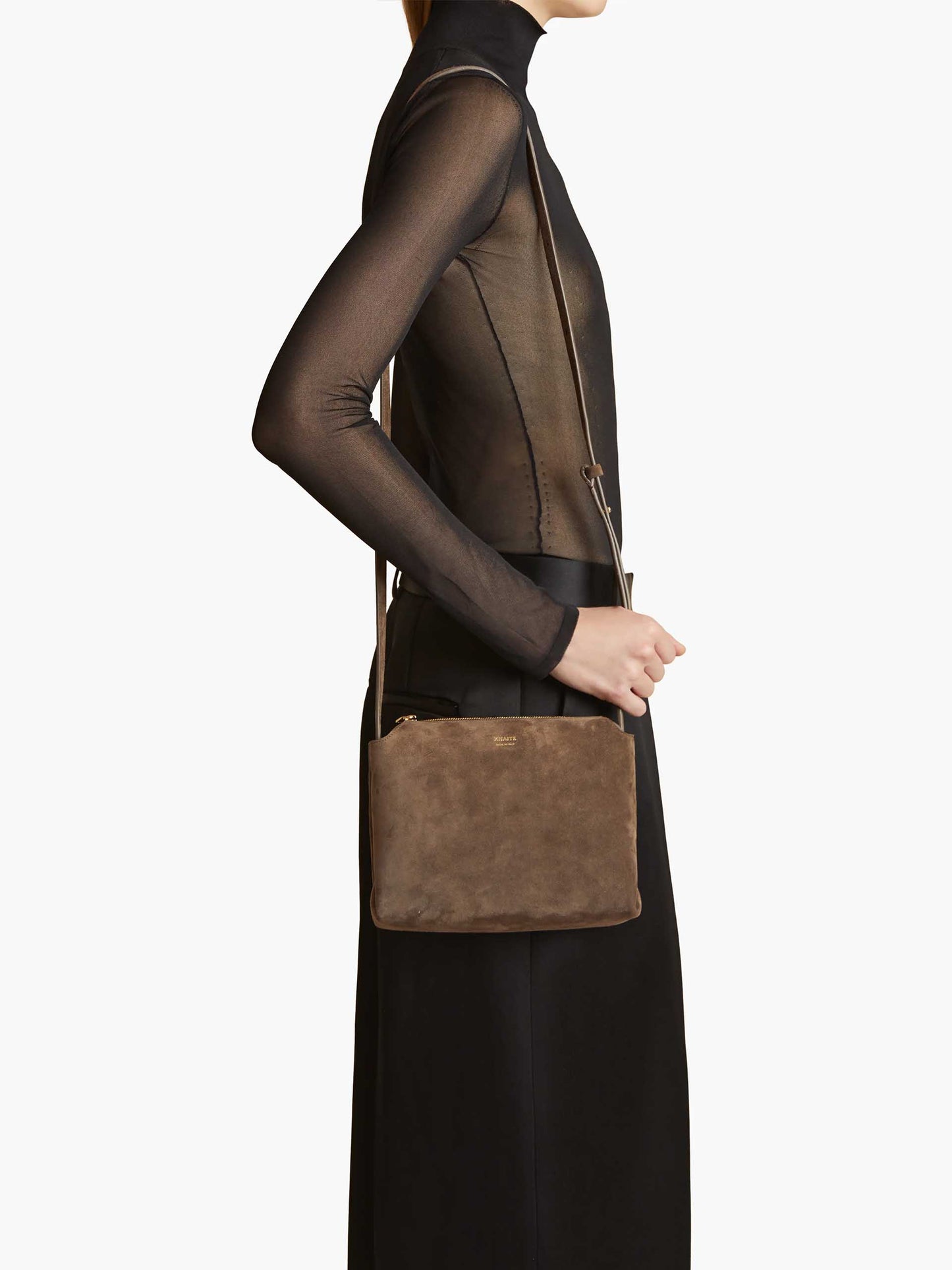 KHAITE - Umhängetasche Lina aus Veloursleder