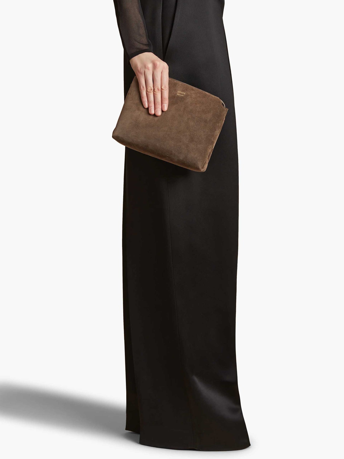 KHAITE - Umhängetasche Lina aus Veloursleder