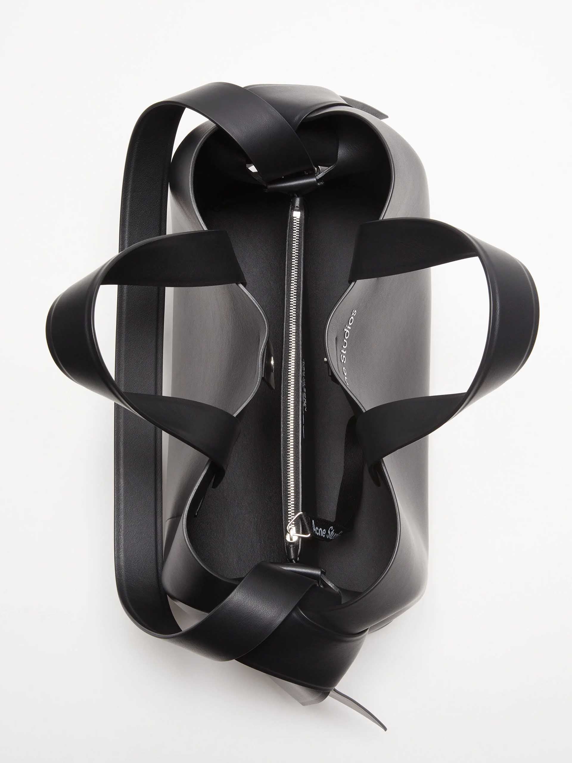 ACNE STUDIOS - Musubi Tote Bag aus Leder in Schwarz - Black