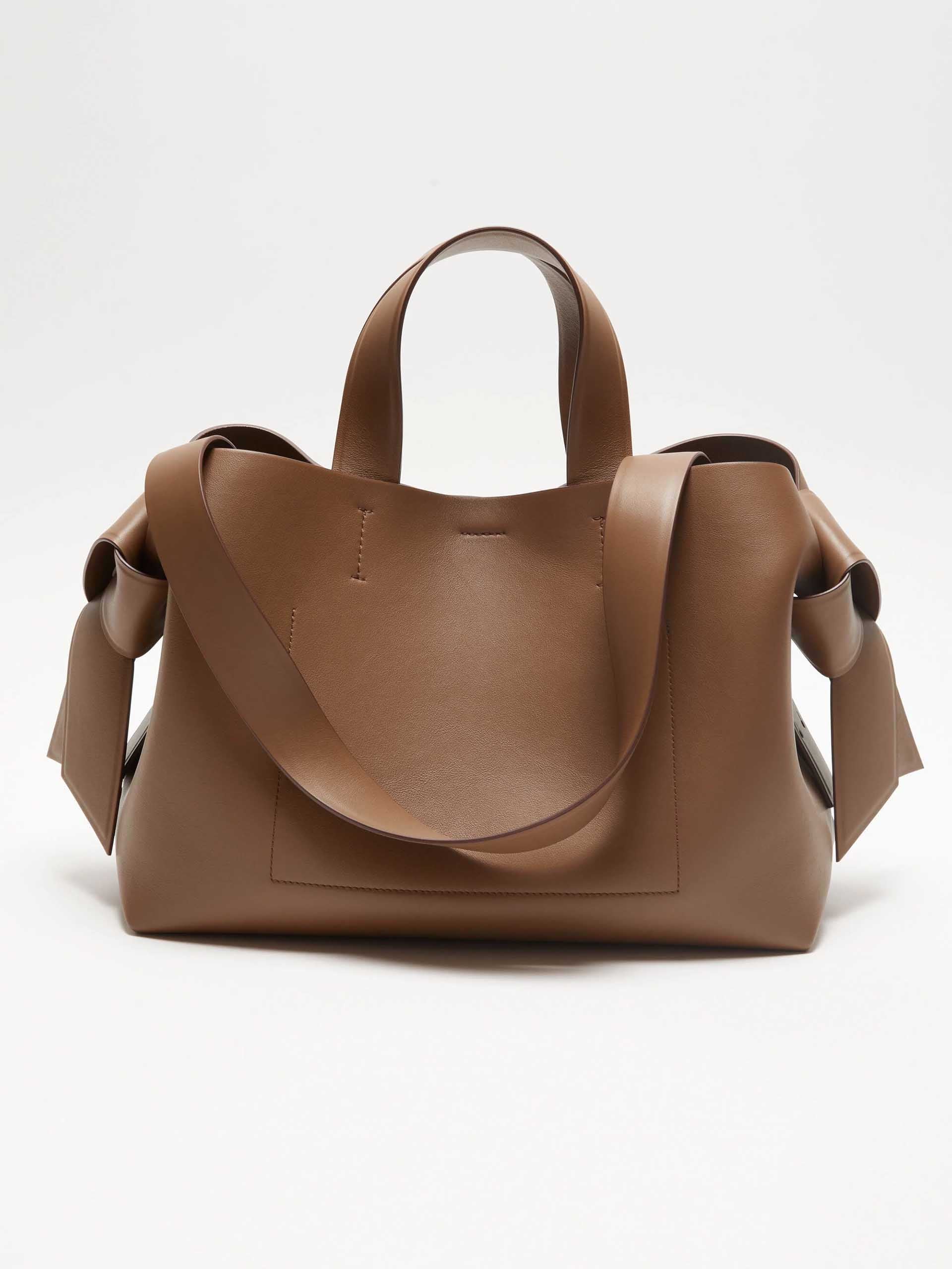 ACNE STUDIOS - Musubi Tote Bag aus Leder in Camel Braun - Camel brown