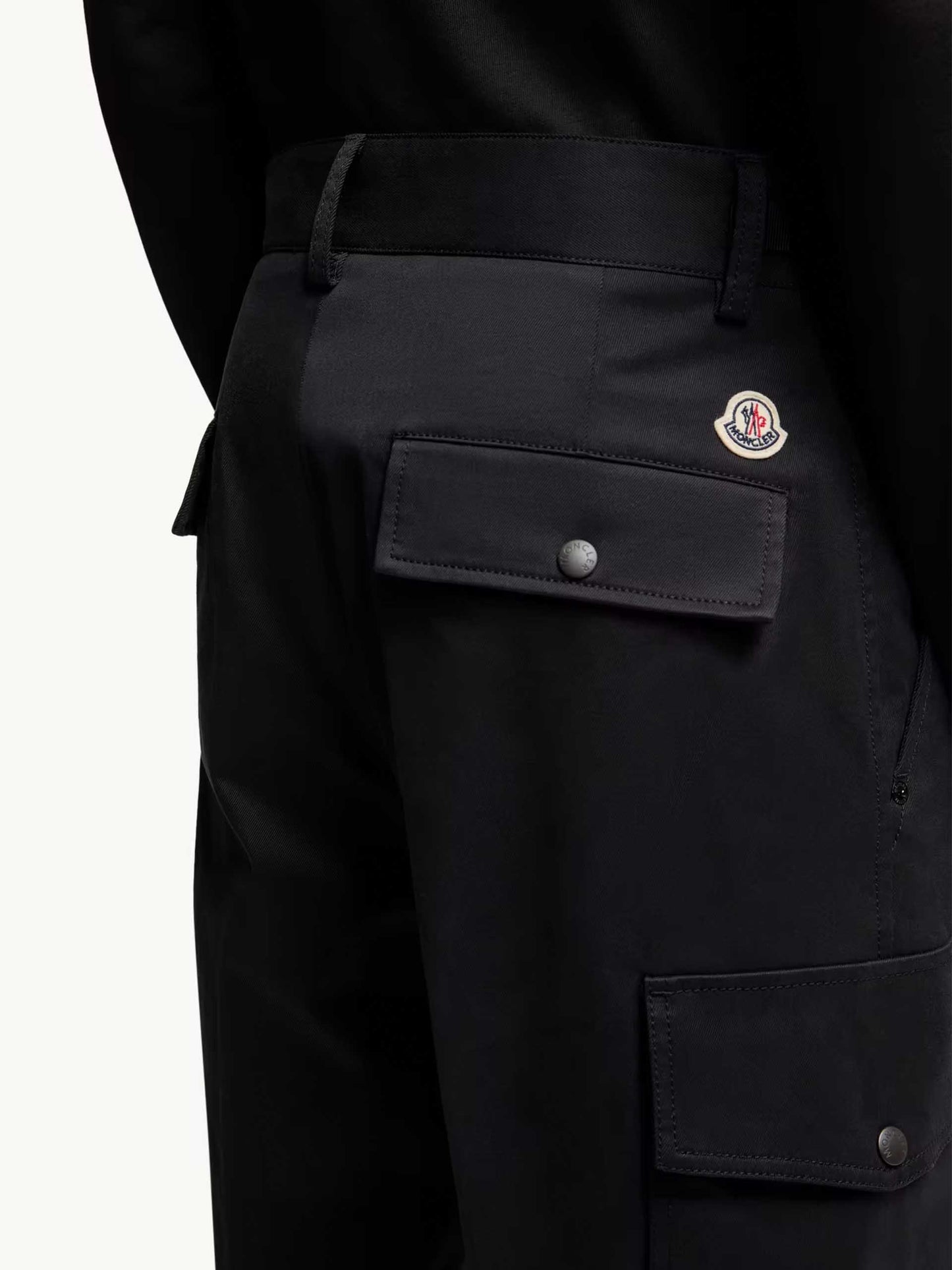 MONCLER - Cargohose aus Stretch-Gabardine für Herren