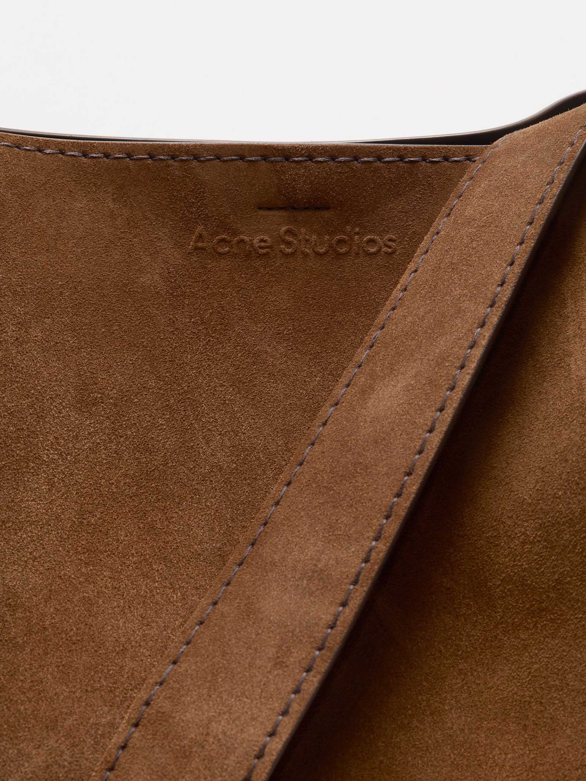 ACNE STUDIOS - Tote-Bag Musubi Midi aus Veloursleder