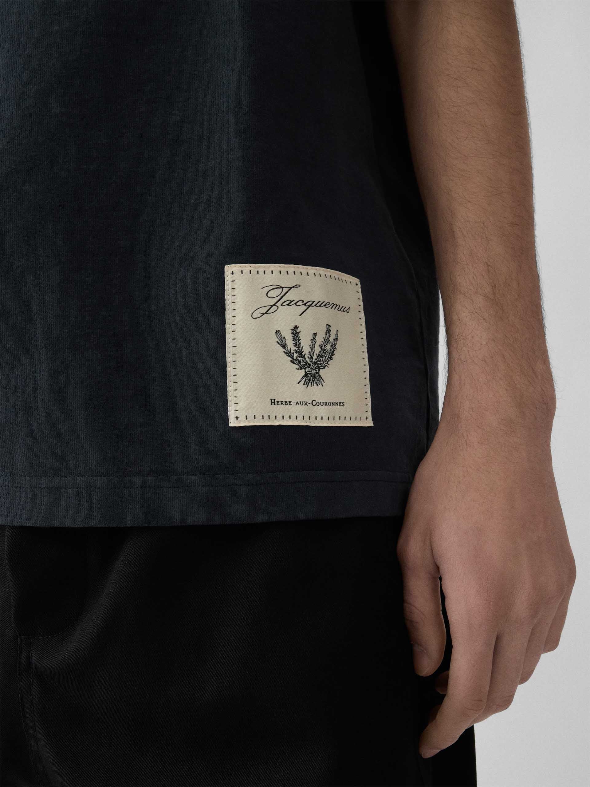 JACQUEMUS - Logo-T-Shirt Torneo für Herren in Dunkelblau - Dark Navy