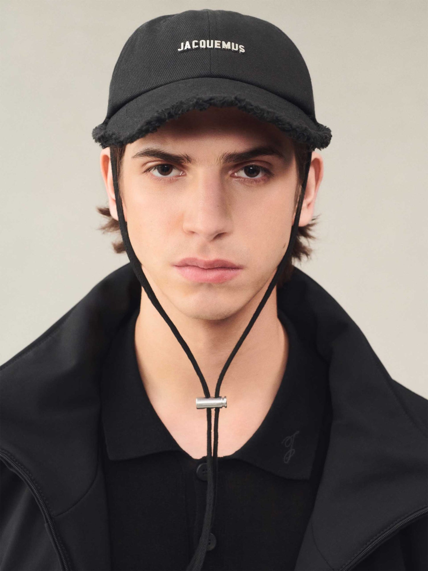 JACQUEMUS - Logo-Baseballkappe Artichaut mit Fransen in Schwarz - Black