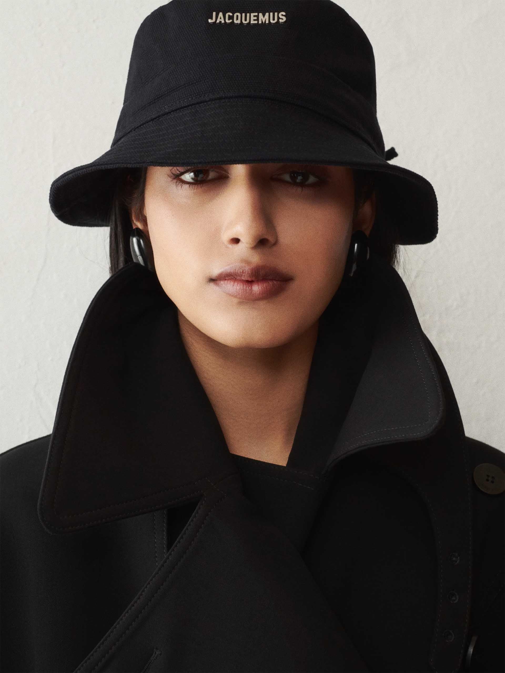 JACQUEMUS - Bucket Hat Gadjo mit Logo in Schwarz - Black