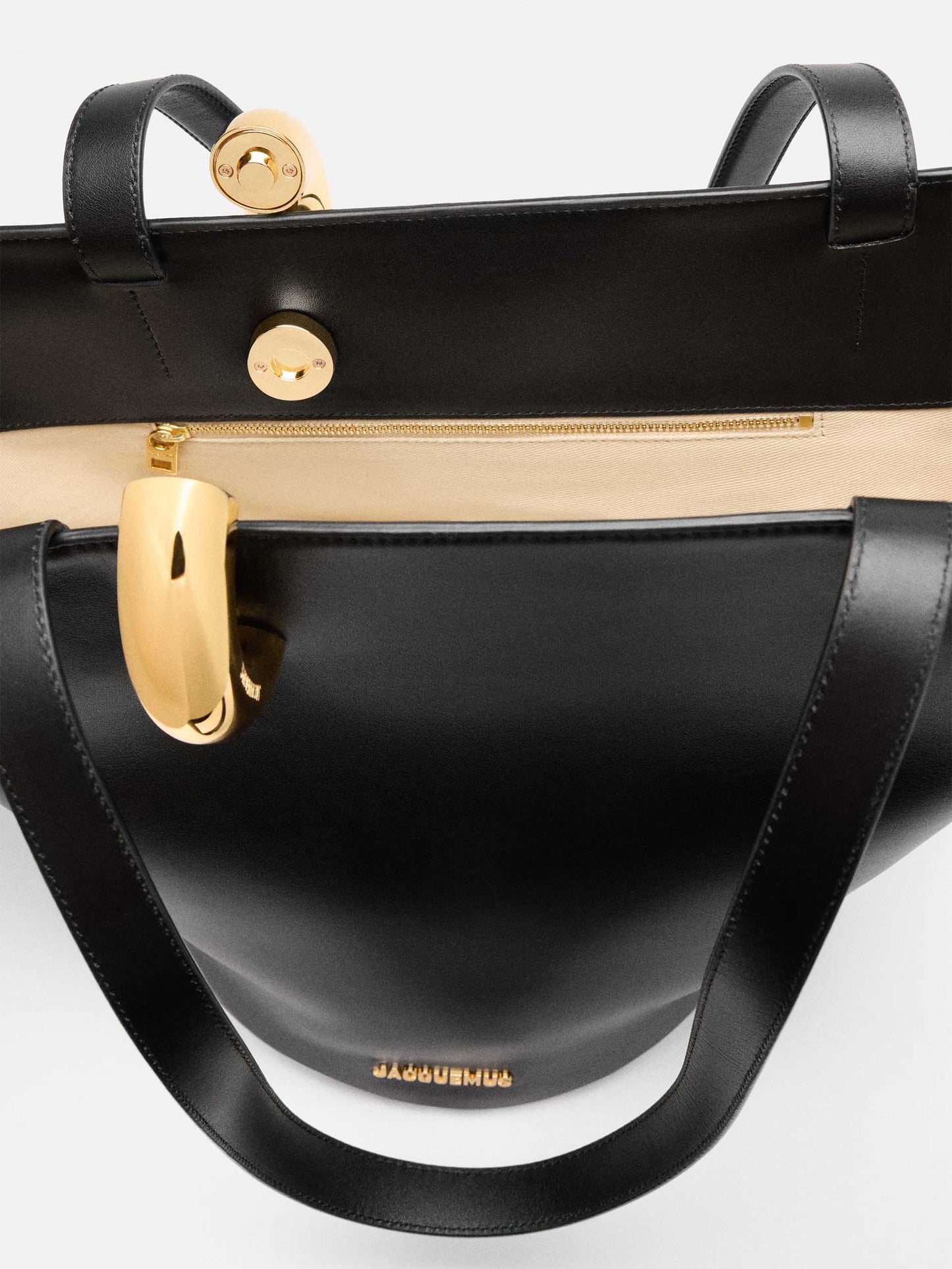 JACQUEMUS - Bucket Bag Bambola Medium aus Leder