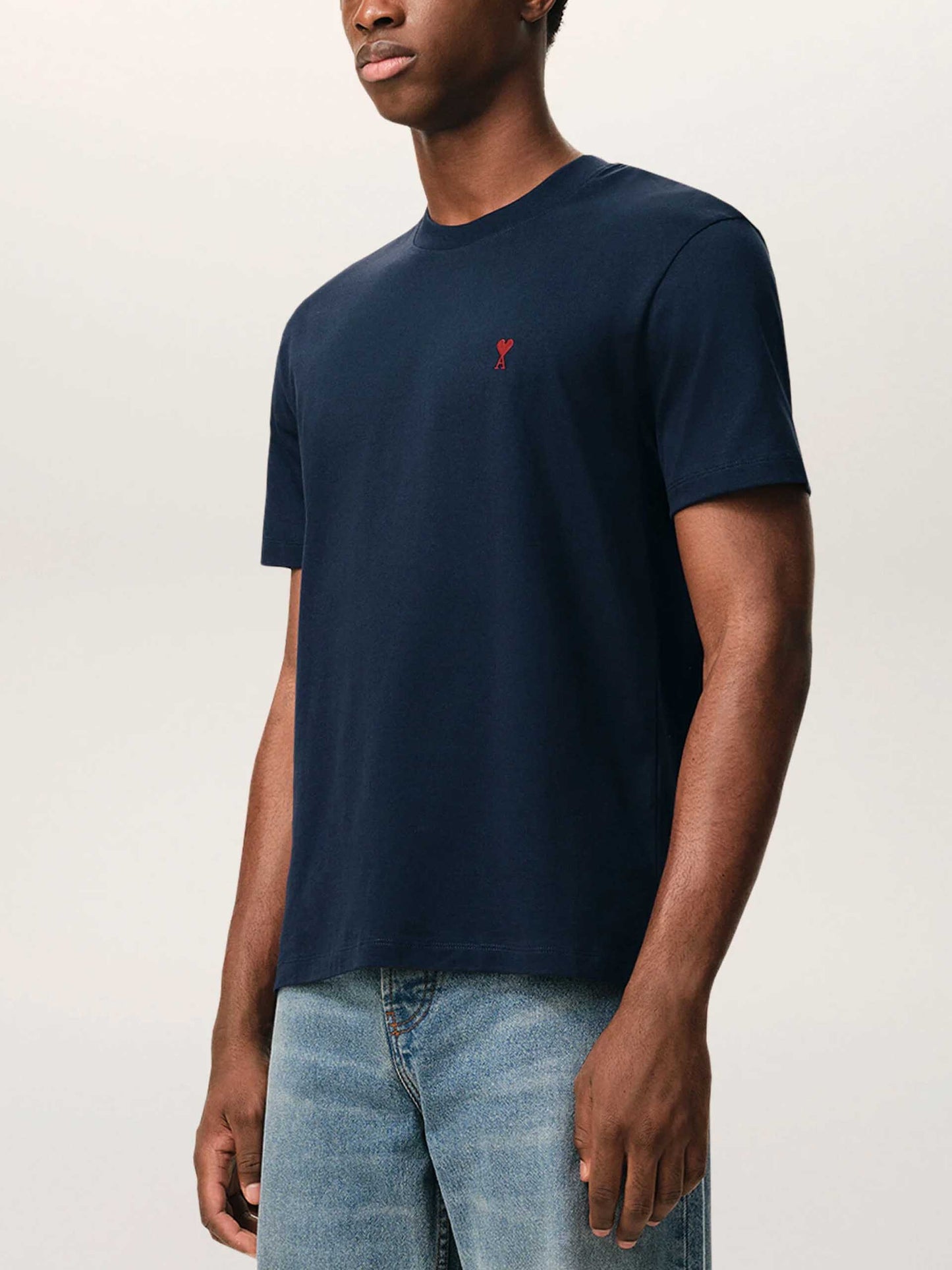 AMI PARIS - Basic T-Shirt mit rotem Ami De Coeur Logo Dunkelblau - Dark blue