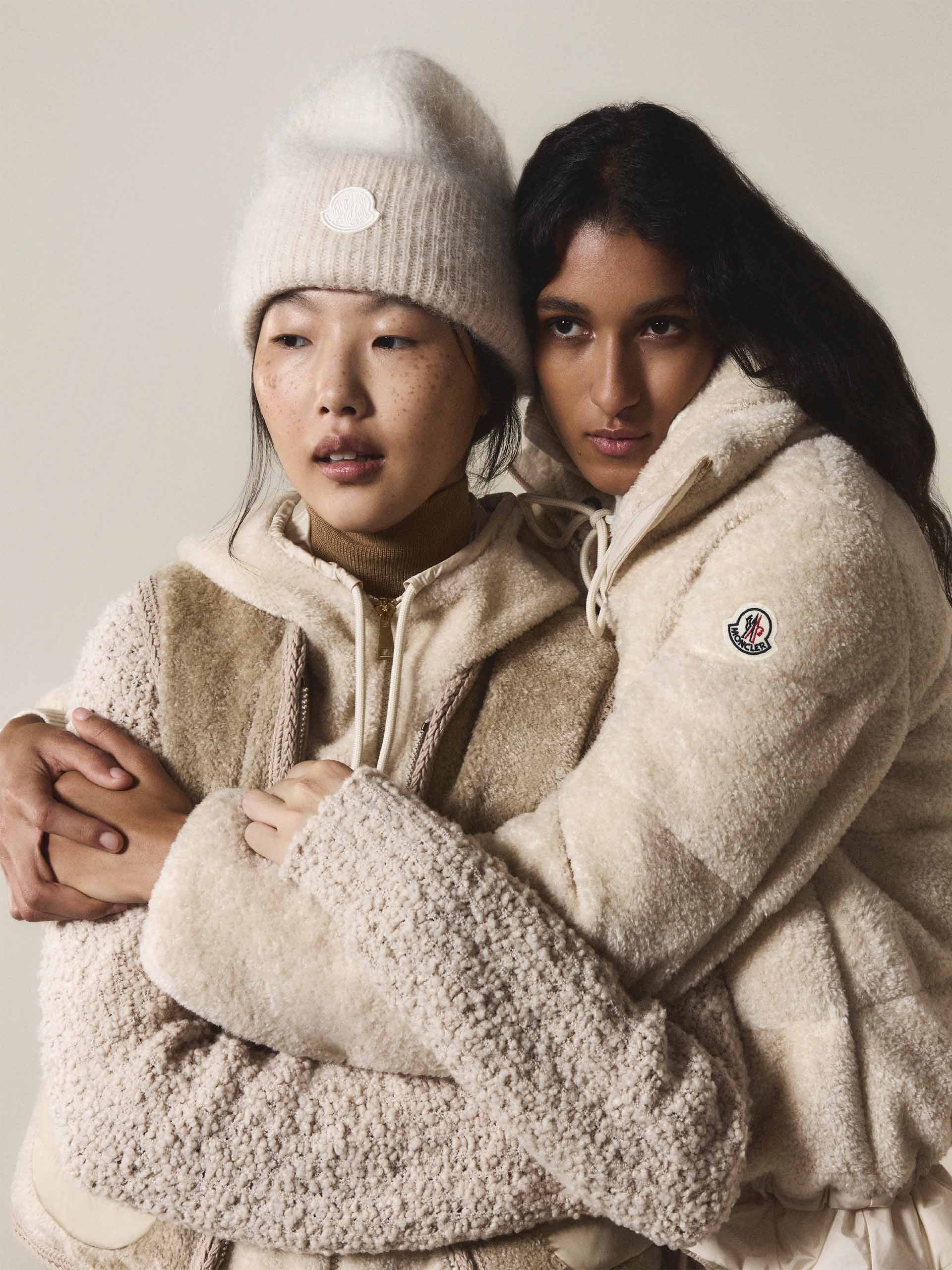 MONCLER - Cardigan aus Bouclé und Teddy für Damen in Creme Beige