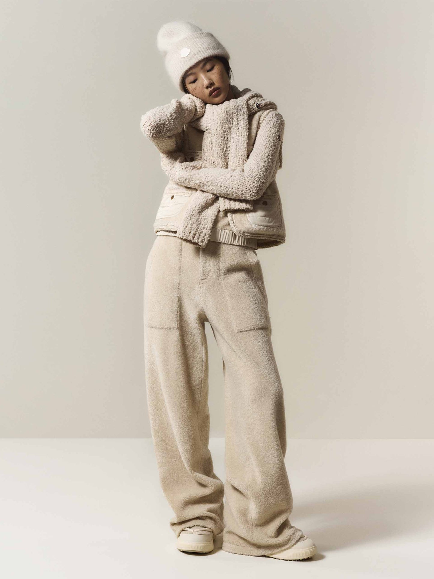 MONCLER - Cardigan aus Bouclé und Teddy für Damen in Creme Beige