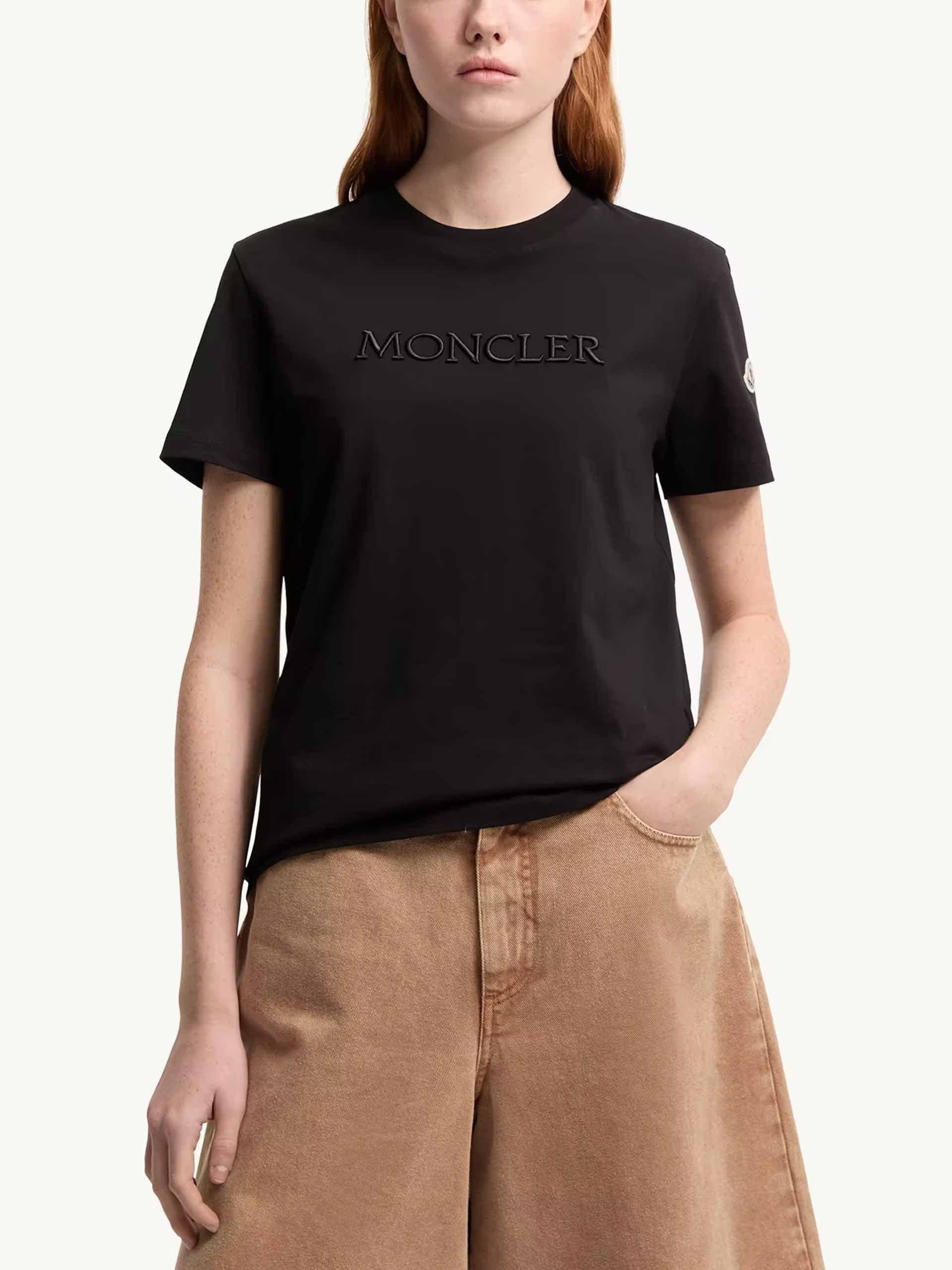 MONCLER - T-Shirt mit Logo-Stickerei für Damen in Schwarz - Black