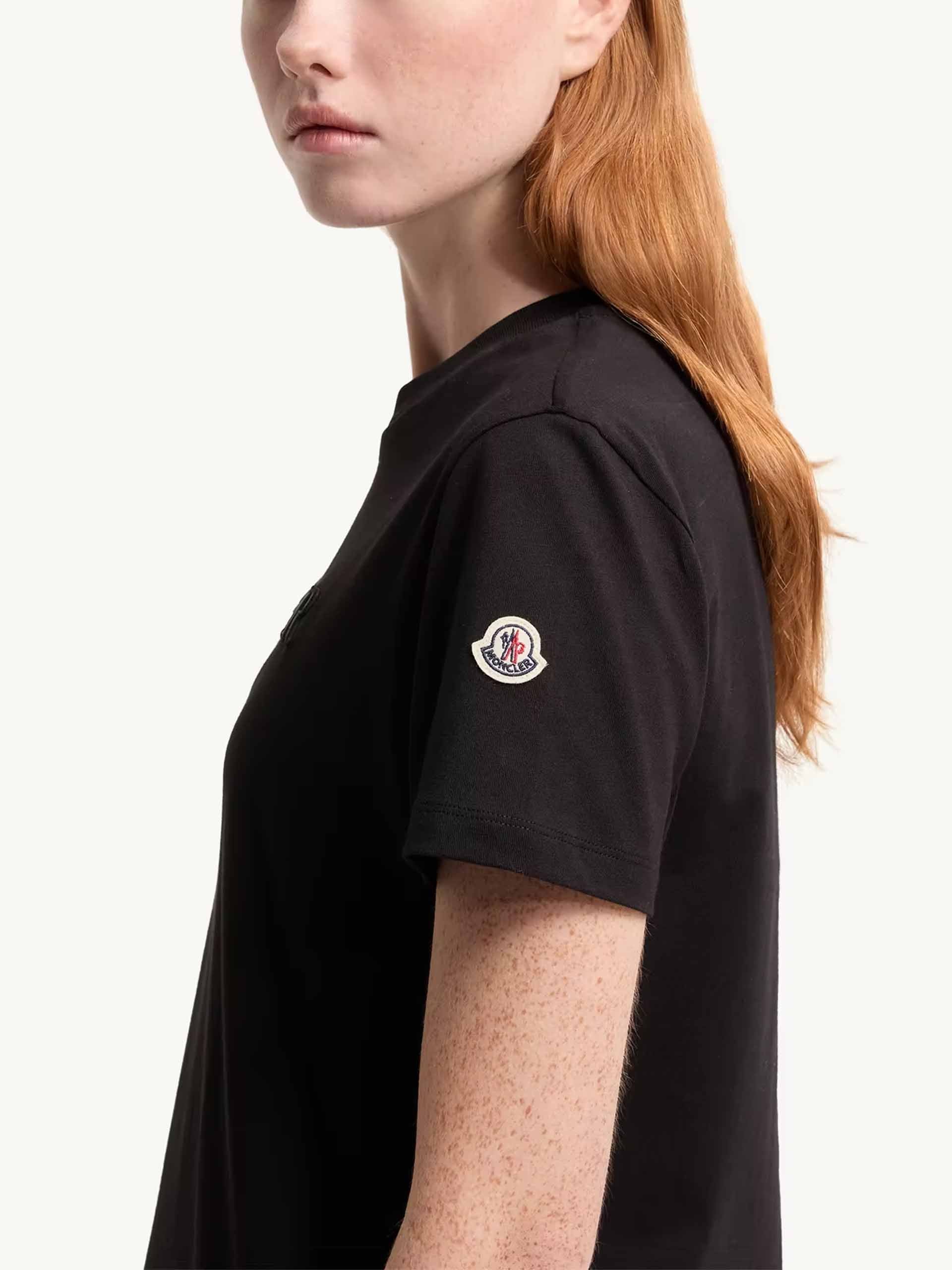 MONCLER - T-Shirt mit Logo-Stickerei für Damen in Schwarz - Black