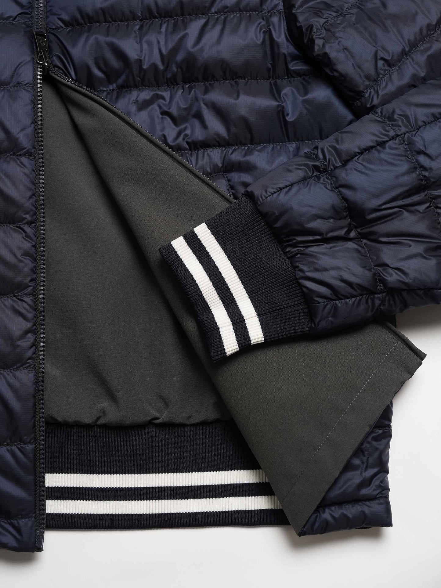 MONCLER - Wendbare Daunen-Bomberjacke Prieure für Herren in Oliv Grau Dunkelblau