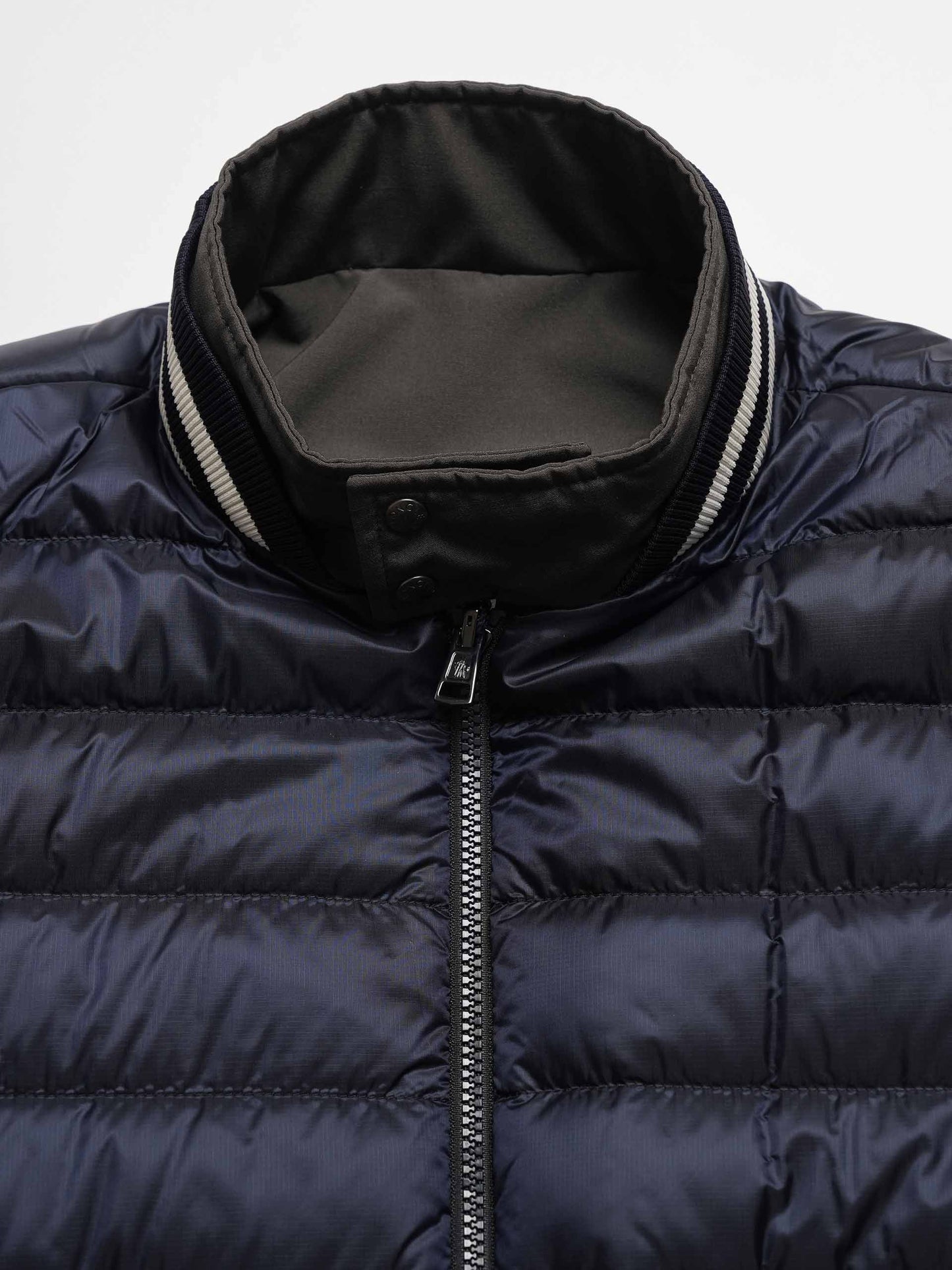 MONCLER - Wendbare Daunen-Bomberjacke Prieure für Herren in Oliv Grau Dunkelblau