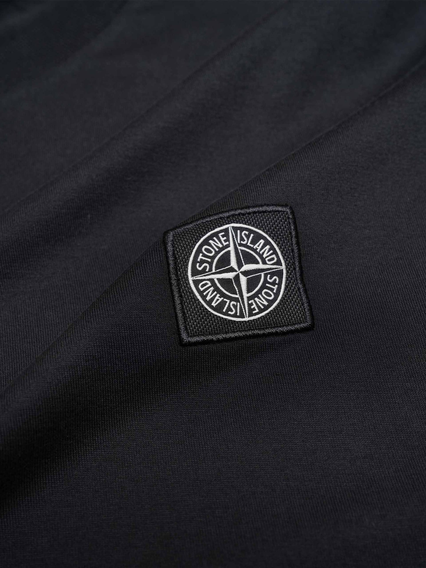 STONE ISLAND - Basic-T-Shirt mit Logo-Patch für Herren in Schwarz - Black