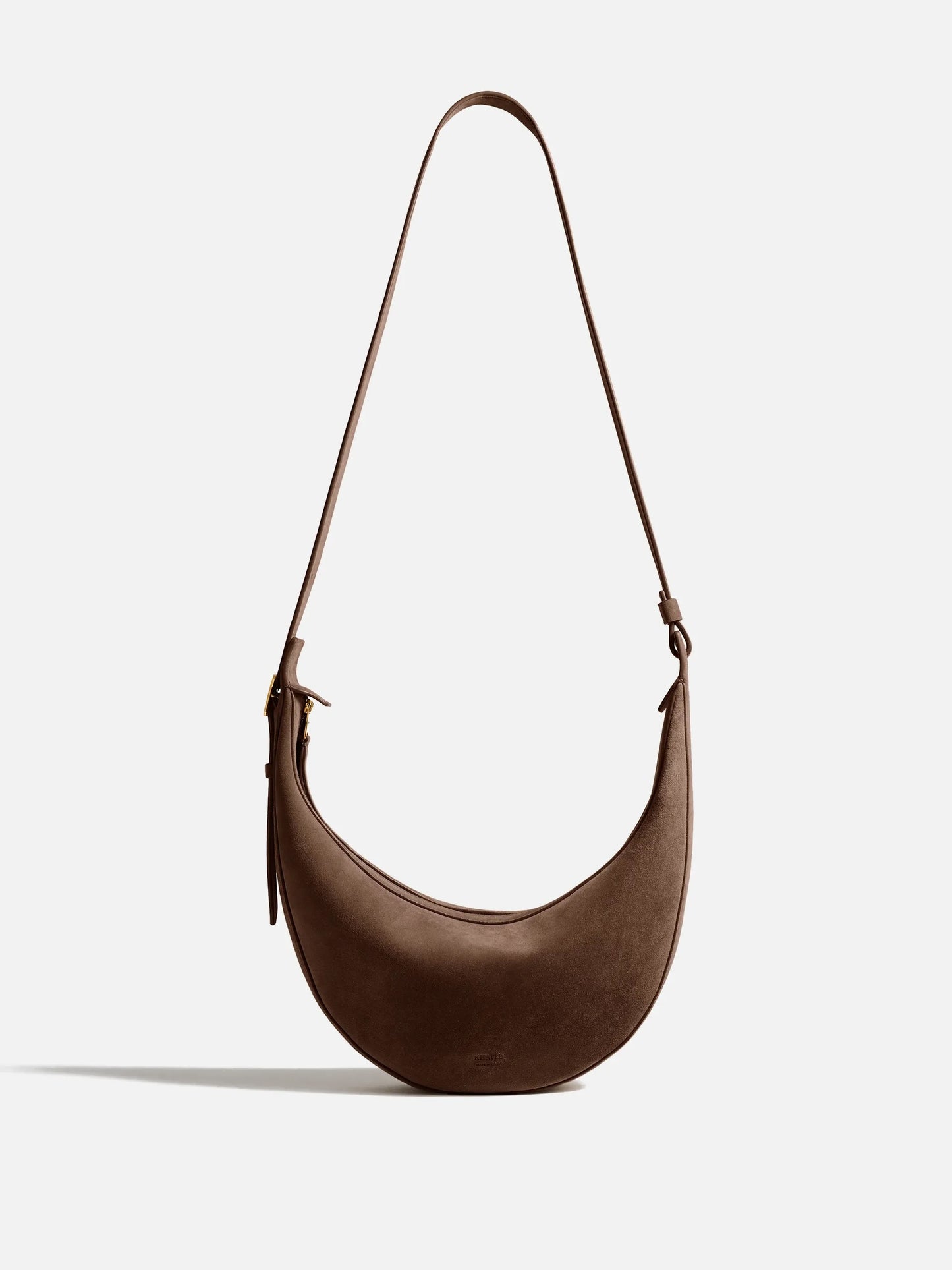 KHAITE - Crossbody-Bag Augustina Small aus Veloursleder in Braun - Brown Suede