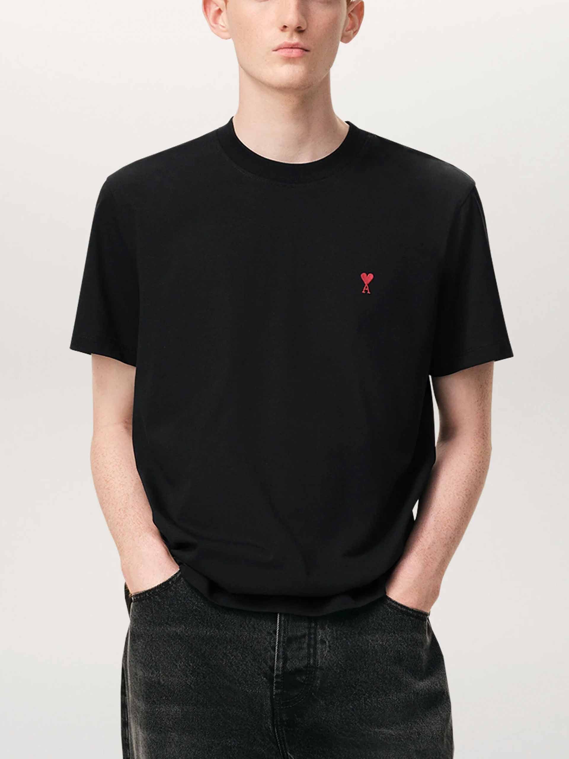 AMI PARIS - Basic T-shirt with red Ami De Coeur logo – NEW TAKE FIVE