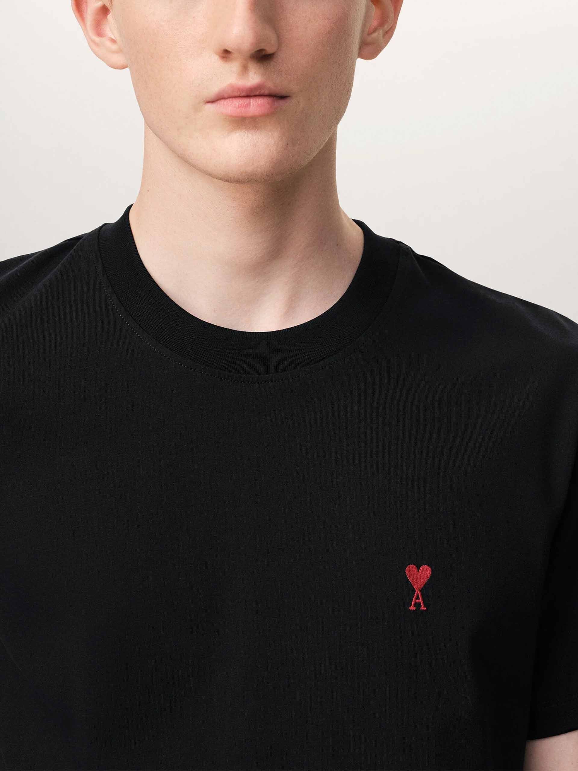 AMI PARIS - Basic T-Shirt mit rotem Ami De Coeur Logo Schwarz - Black