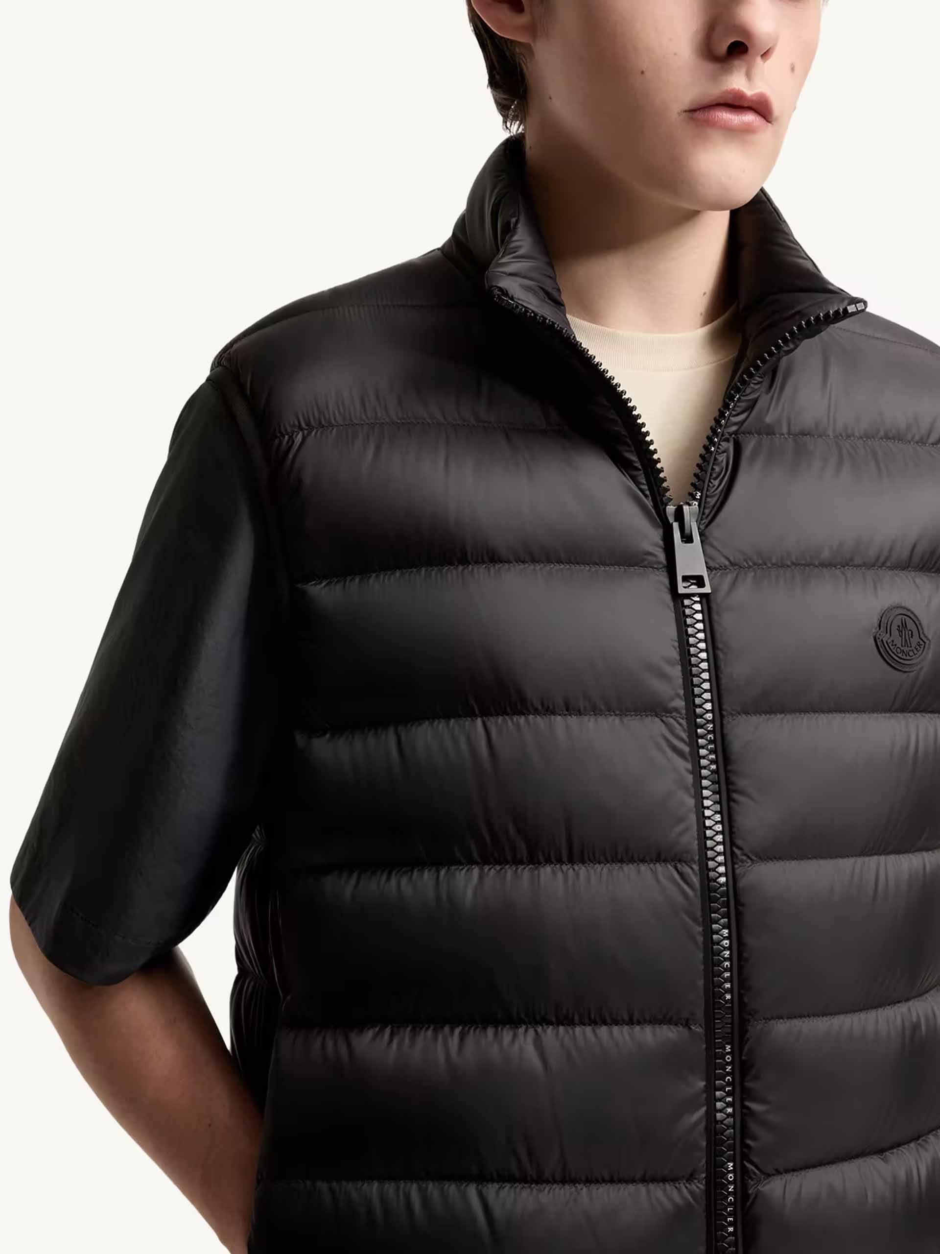 モンクレール Deneb Gilet デネブ ダウンベスト 4 黒 ブラック MONCLER - Deneb down vest for men – NEW TAKE FIVE