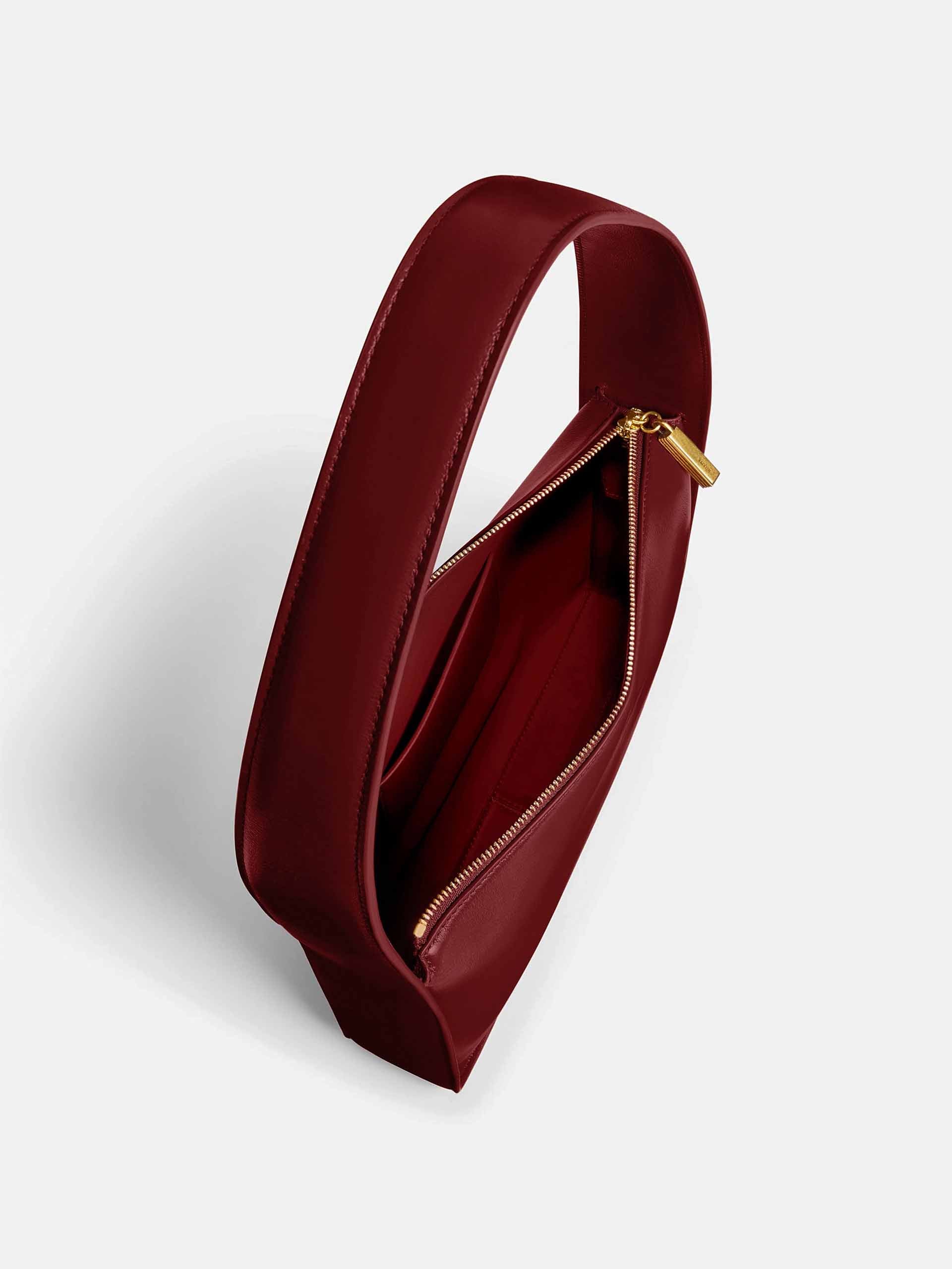 KHAITE - Schultertasche Lori Squared aus Leder Rot - Red Oxblood