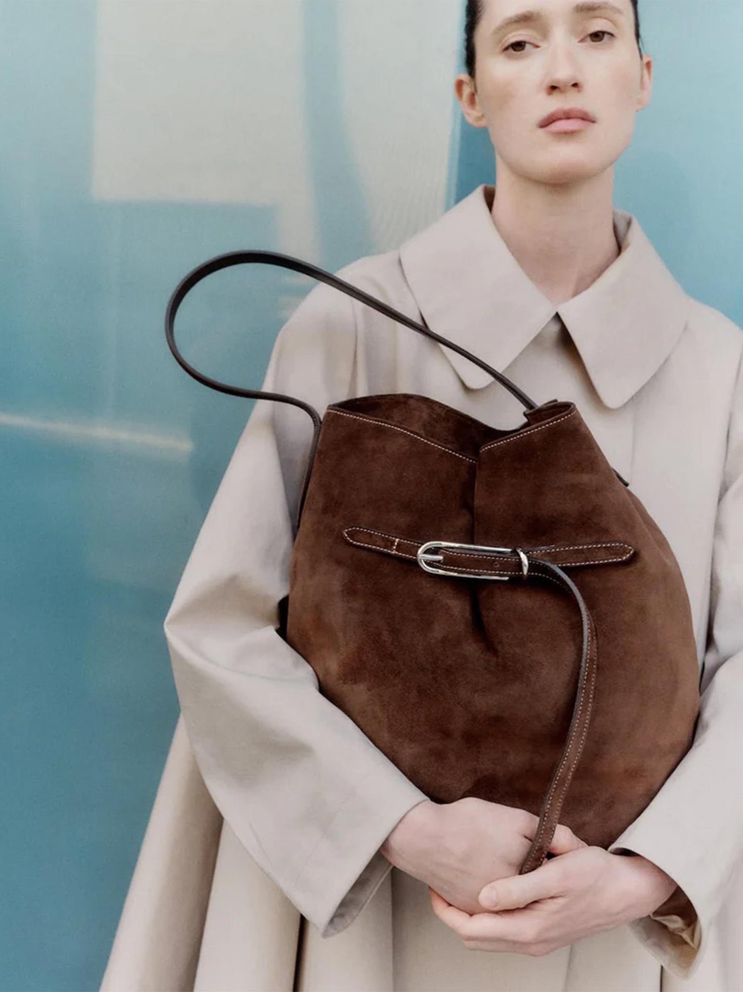 LIFFNER - Tasche Belted Large Bucket Bag Suede Dunkelbraun - Dark Brown