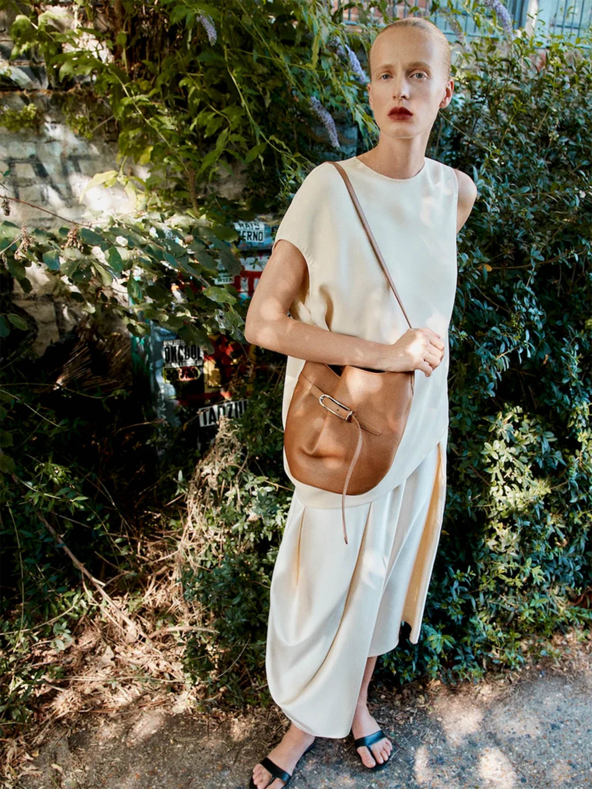 LIFFNER - Bucket Bag Medium aus Leder Cognac Braun Saddle Brown