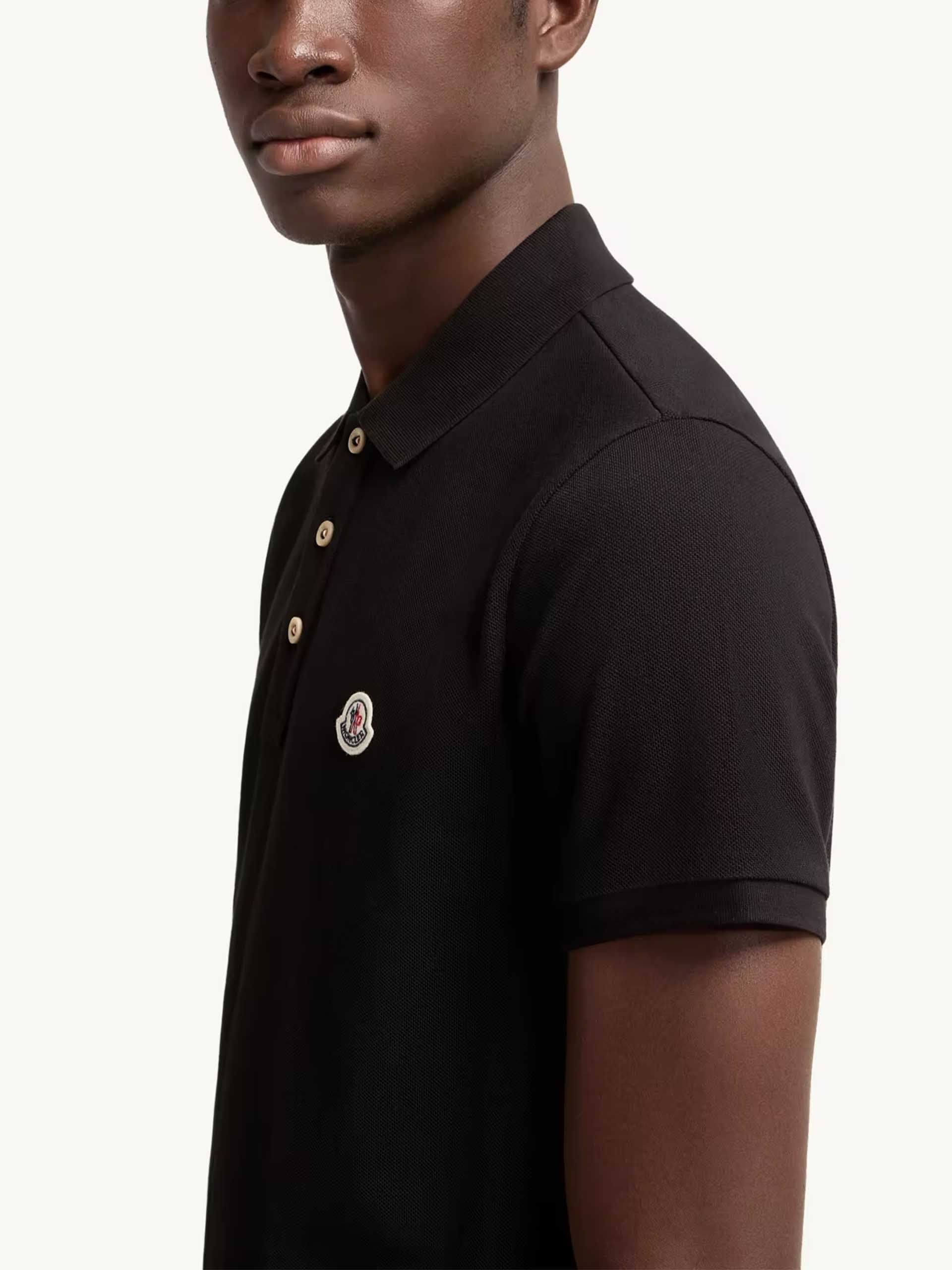 MONCLER - Poloshirt mit Logo-Patch für Herren Schwarz - Black