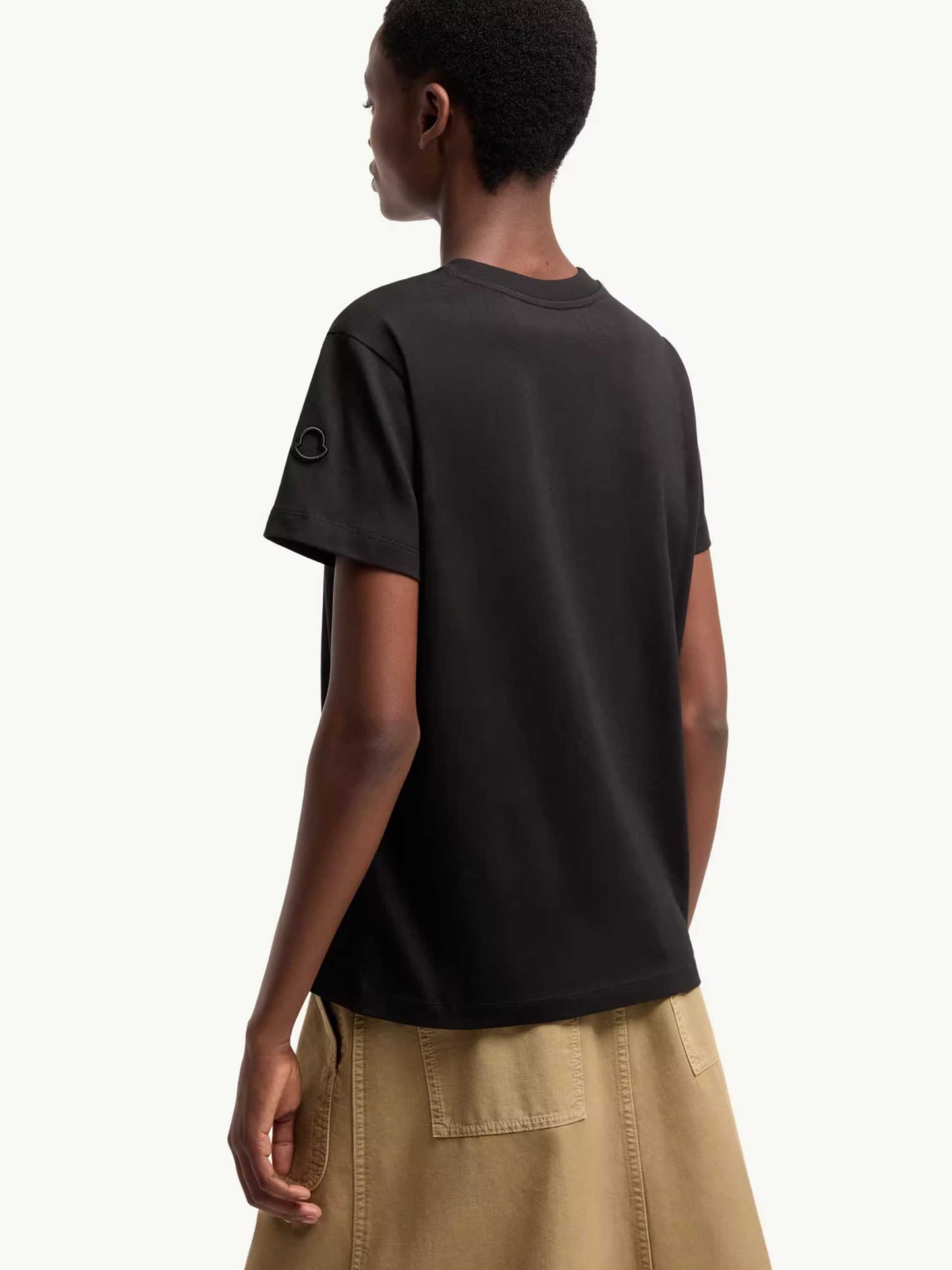 MONCLER - T-Shirt mit Logo-Stickerei für Damen Schwarz - Black
