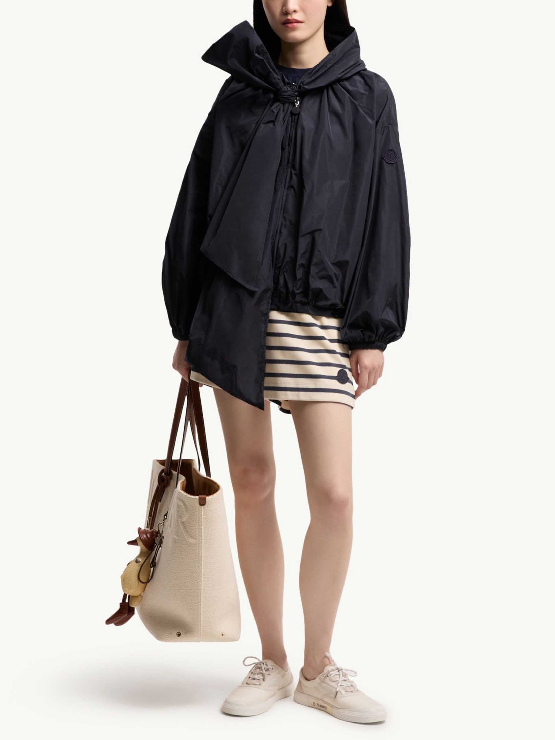 MONCLER - Gestreifte Baumwollshorts für Damen