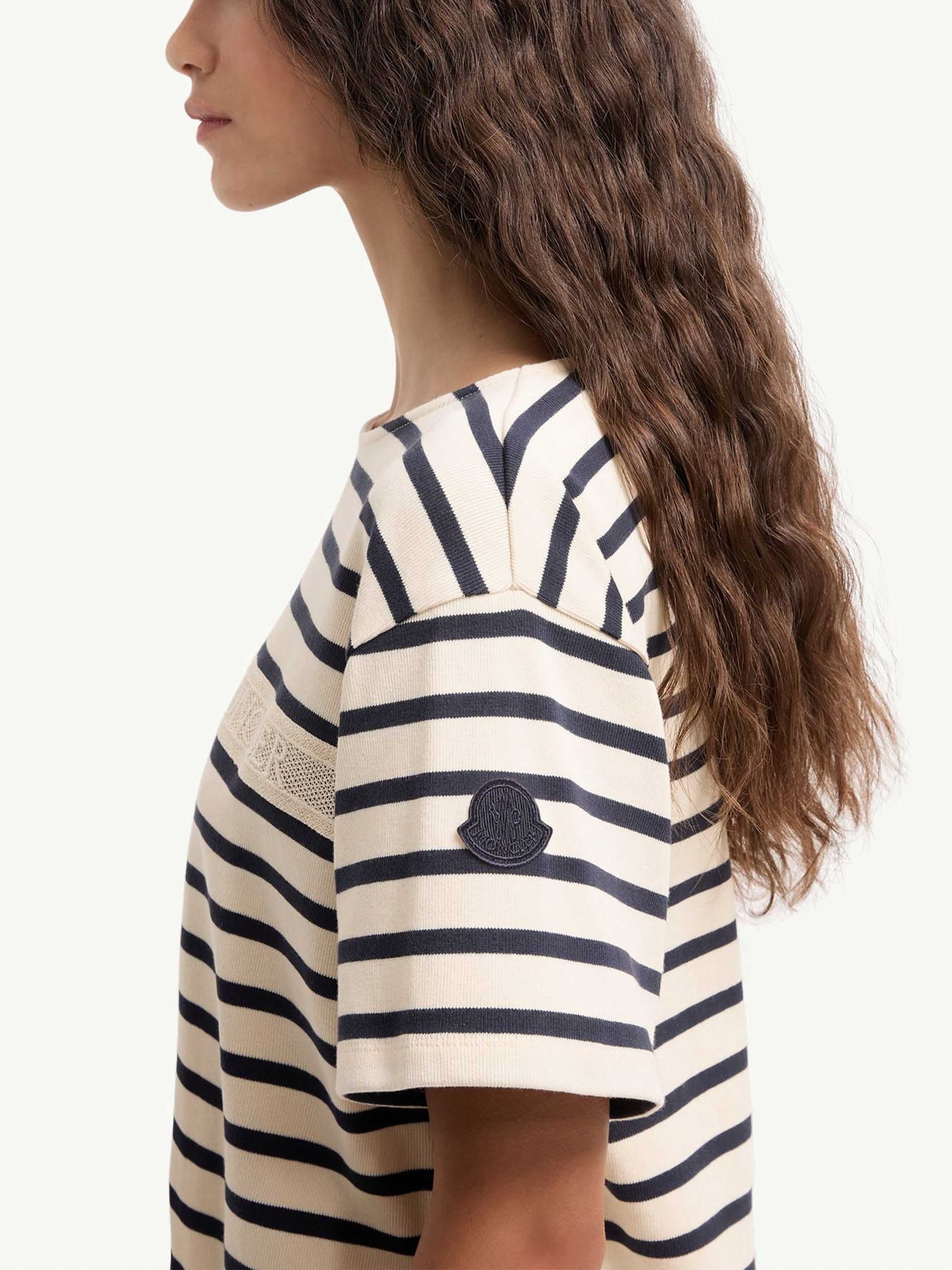MONCLER - Gestreiftes Cropped-T-Shirt für Damen