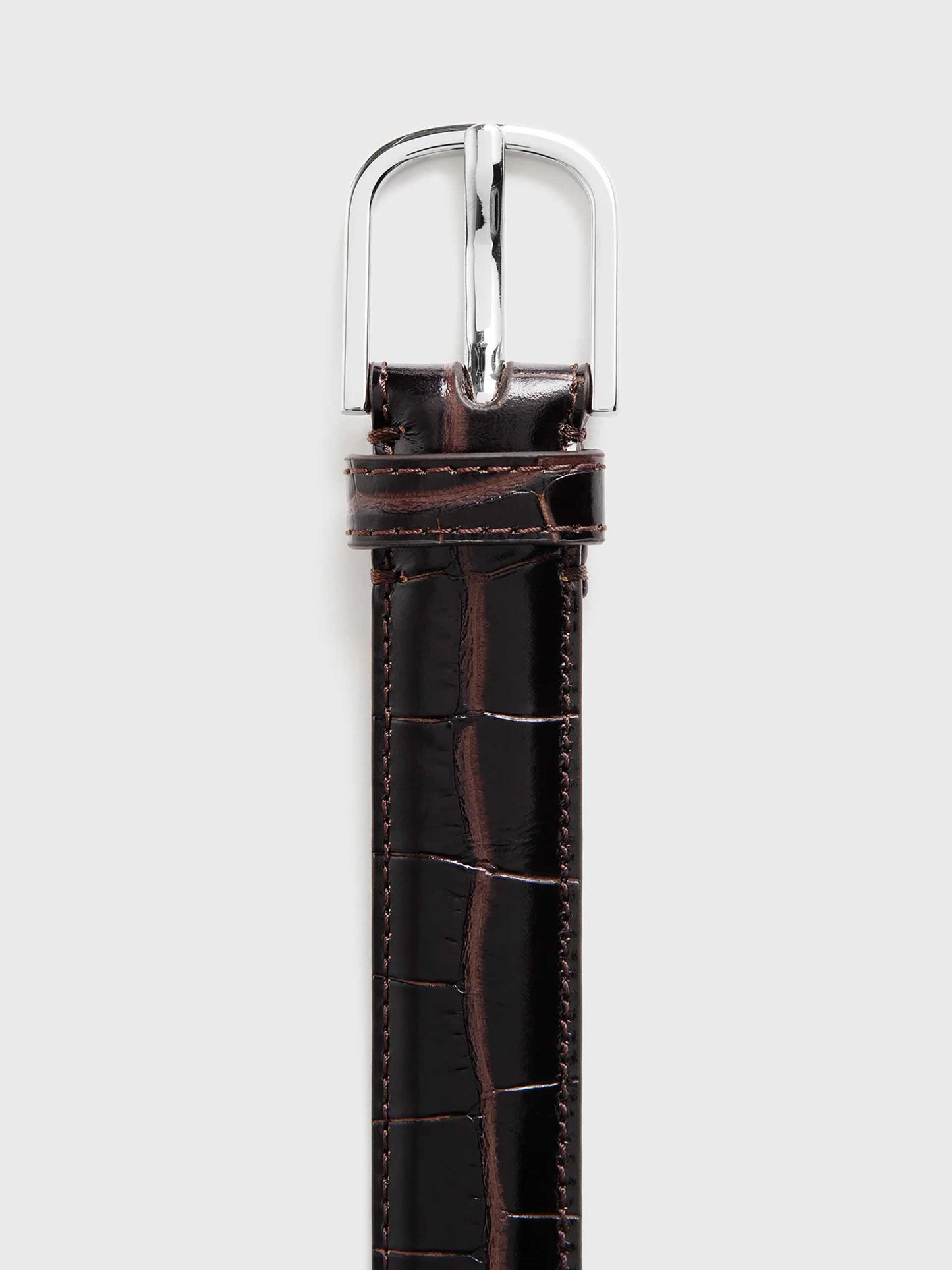 TOTEME - Ledergürtel mit Krokodilprägung - croco-embossed belt chocolate Dunkelbraun