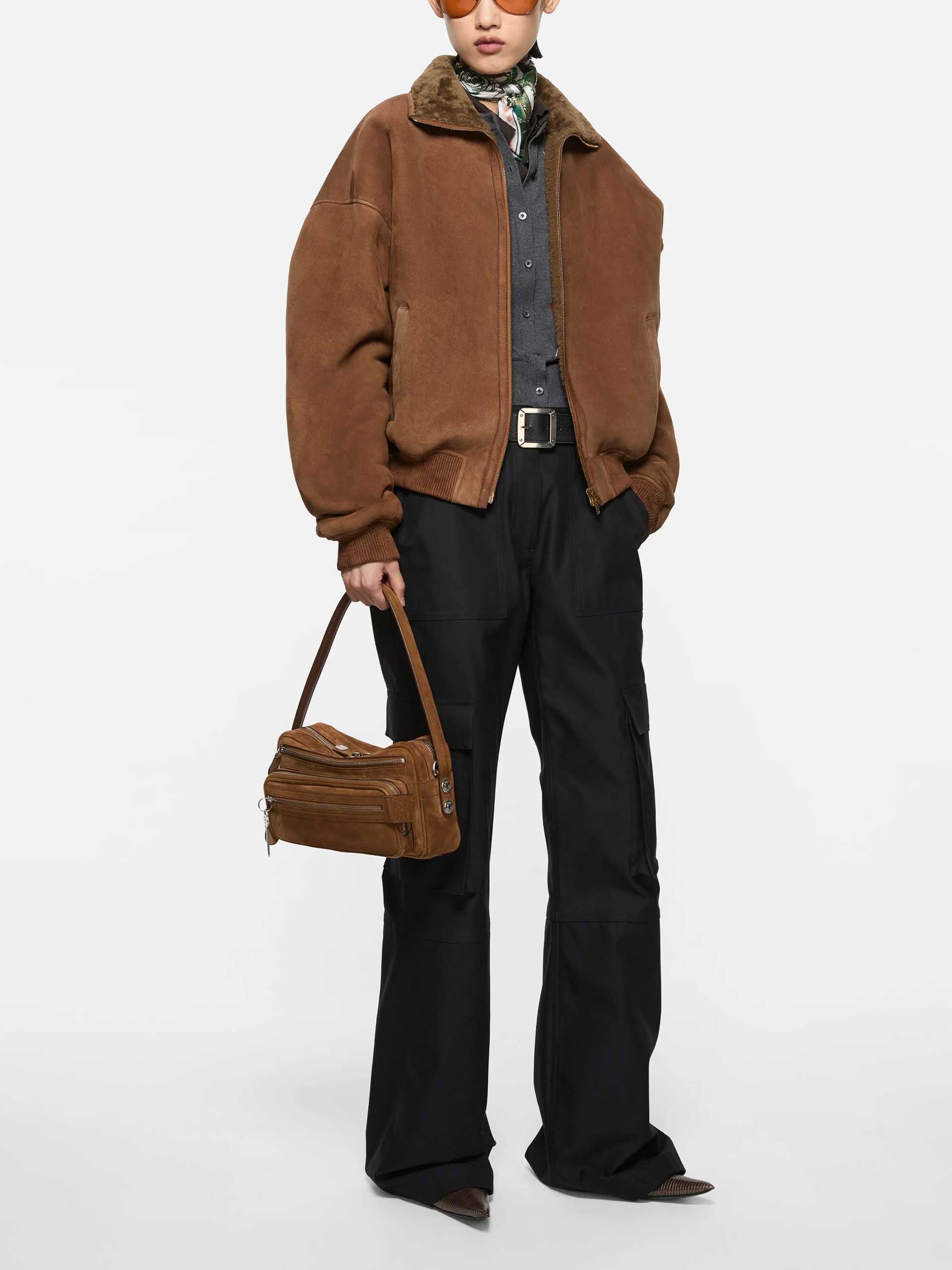 ACNE STUDIOS - Schultertasche Camero Party aus Veloursleder