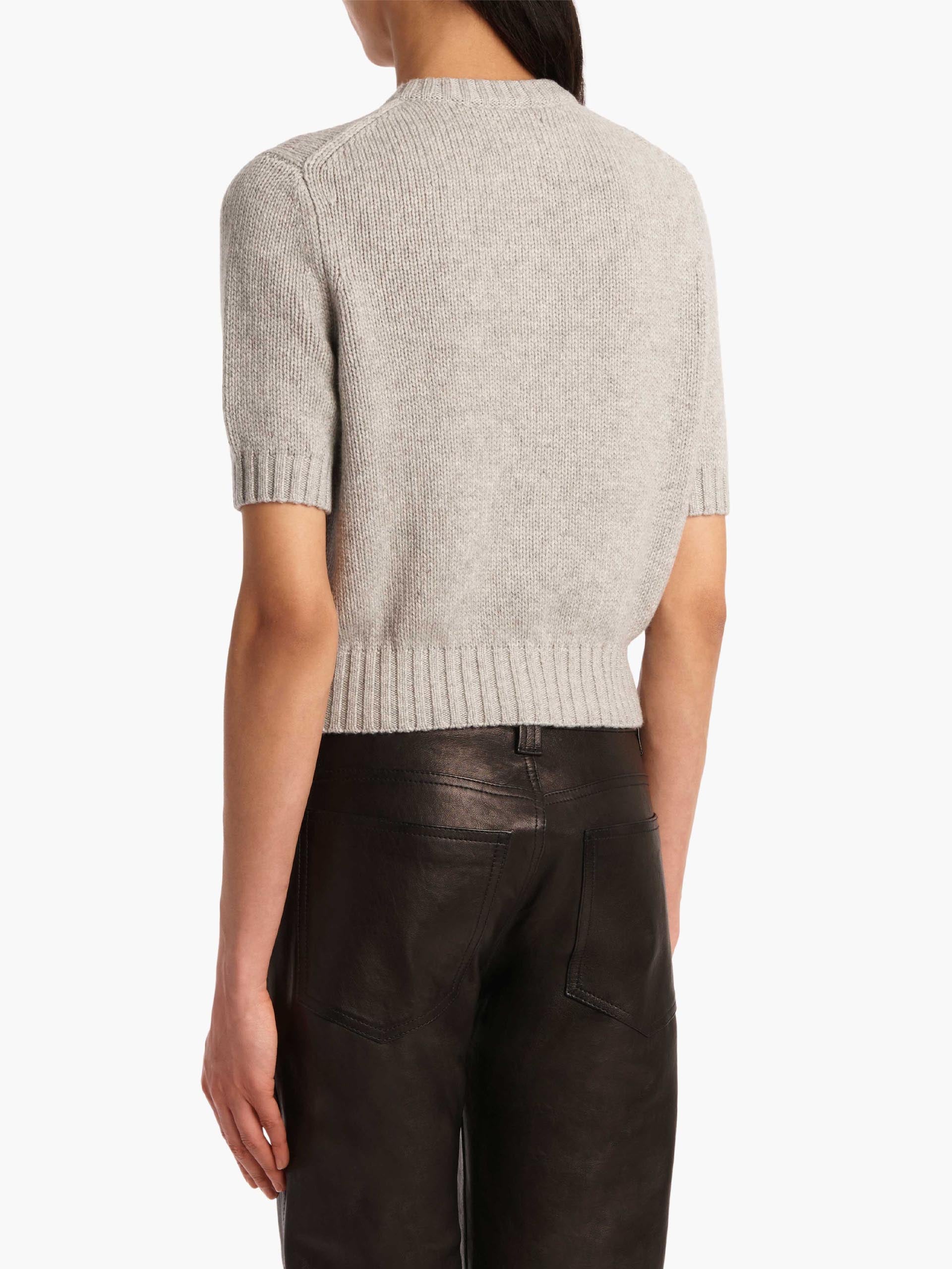 KHAITE - Kurzarm-Cardigan Nora aus Kaschmir für Damen