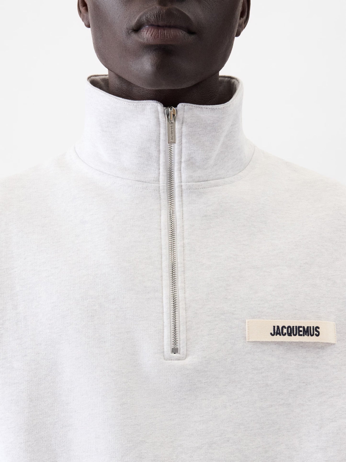 Jacquemus – Half-Zip Sweatshirt Gros Grain für Herren Hellgrau - Light Grey