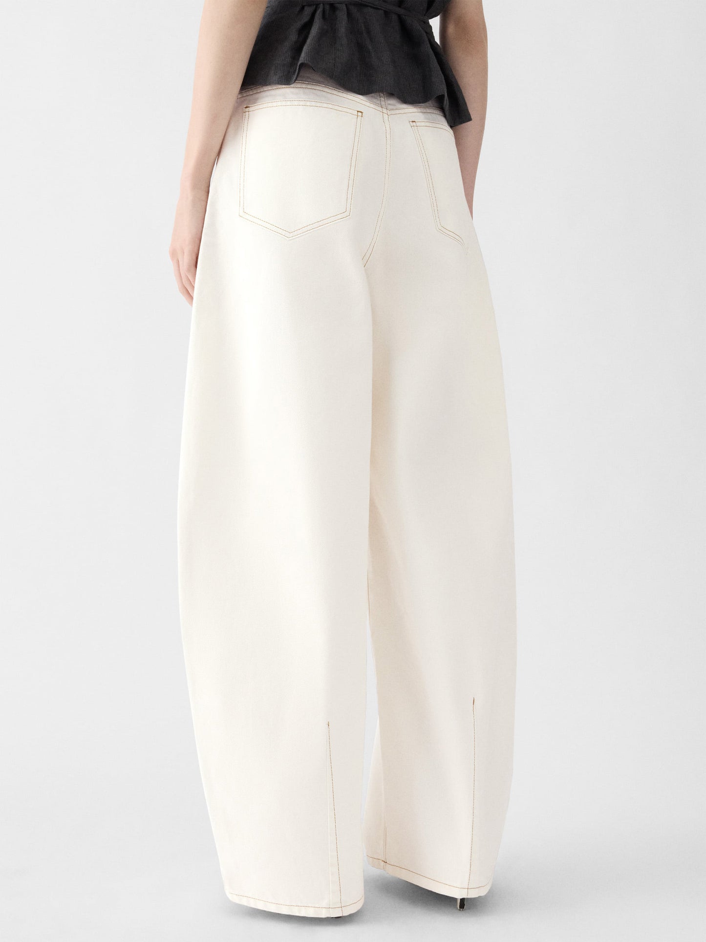 JACQUEMUS - High-Rise Barrel-Jeans Ovalo für Damen