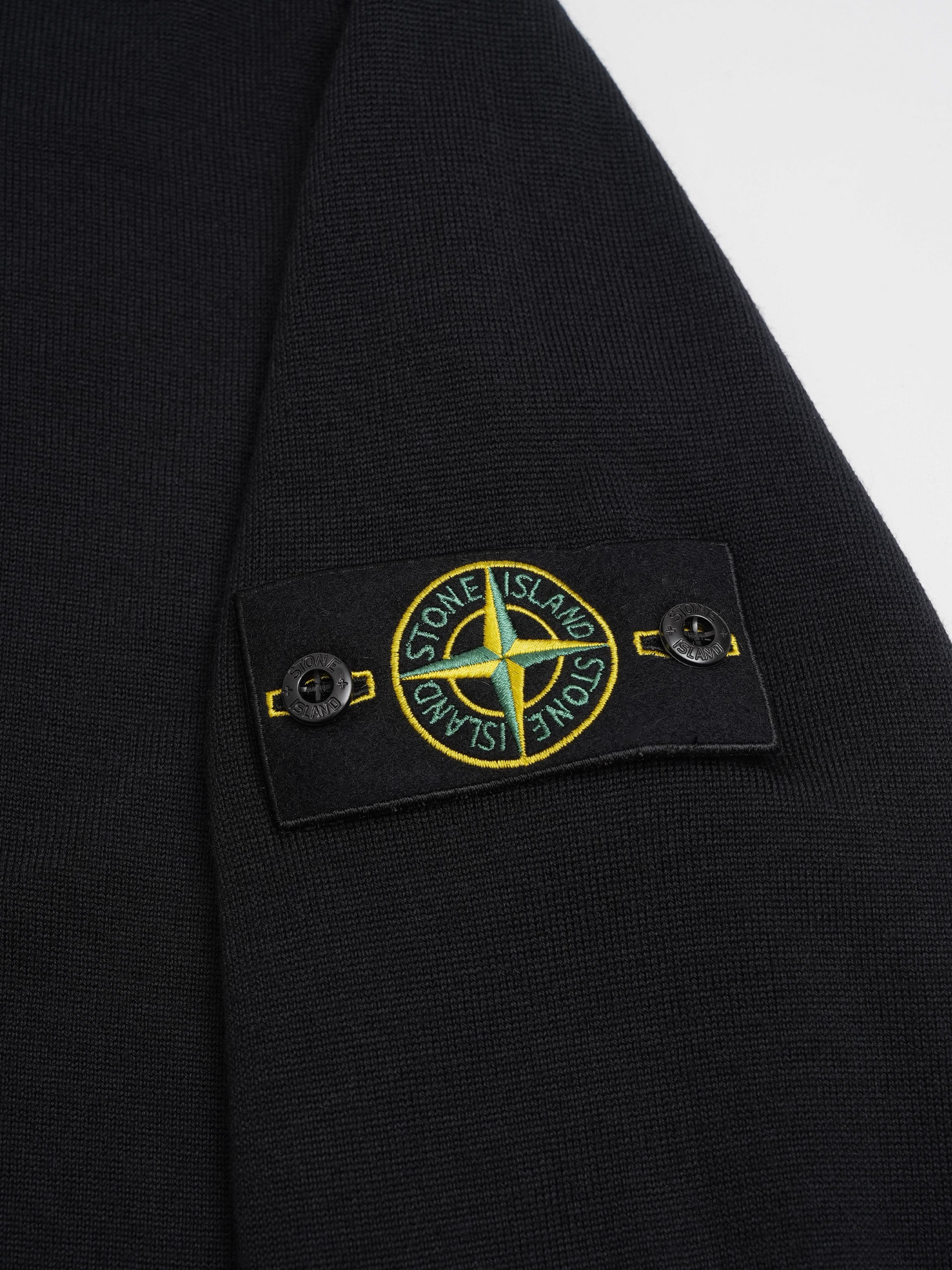 STONE ISLAND - Rundhalspullover mit Kompass-Patch für Herren
