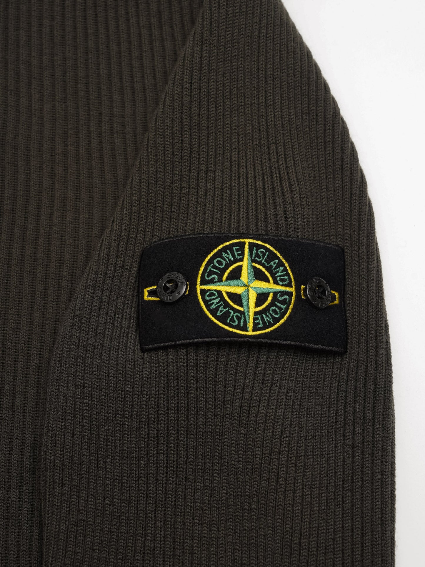 Stone Island – Gerippte Strickjacke mit Logo-Patch für Herren Oliv-Grau - Coal Grey