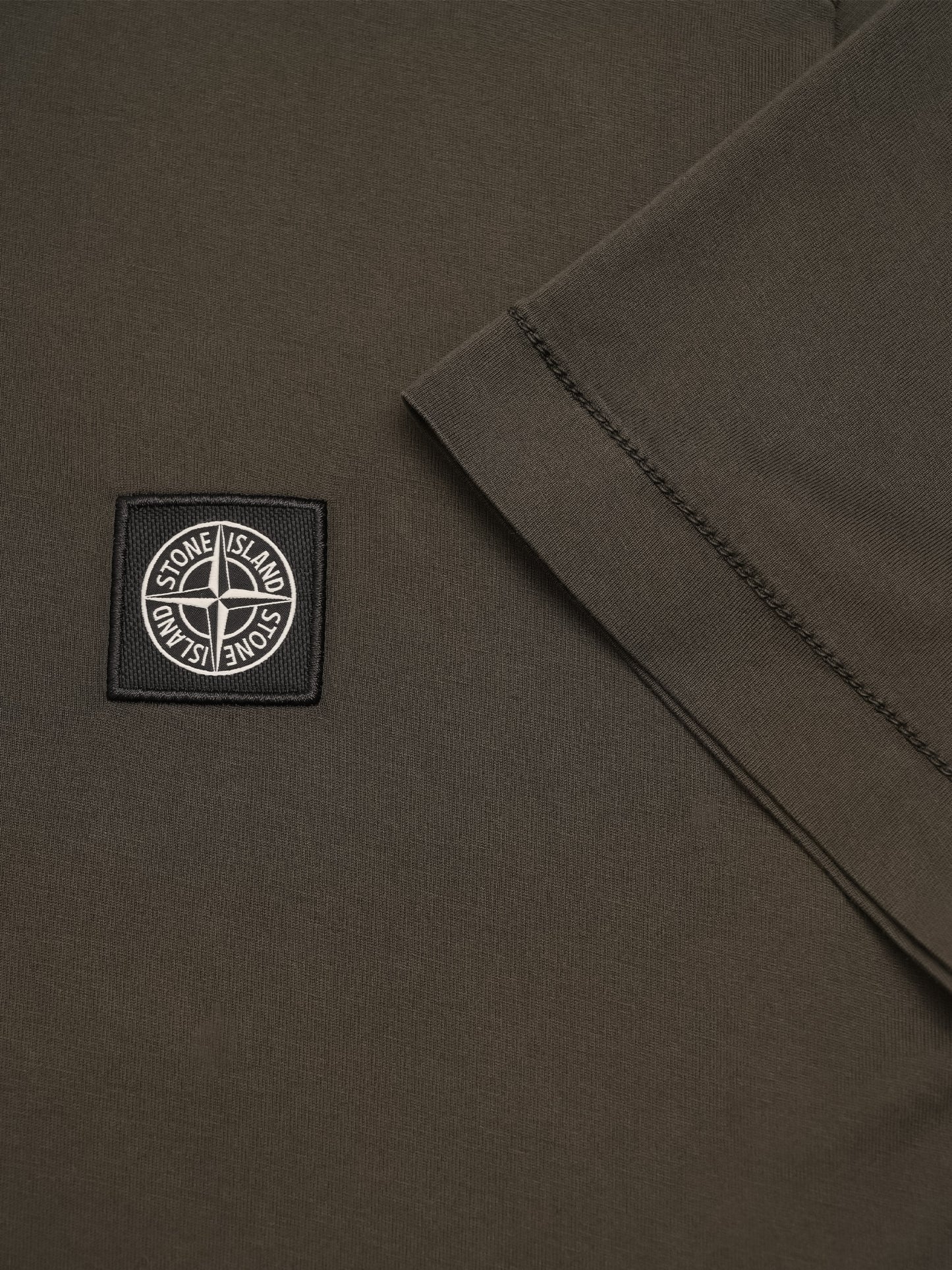 STONE ISLAND - Basic-T-Shirt mit Kompass-Patch für Herren