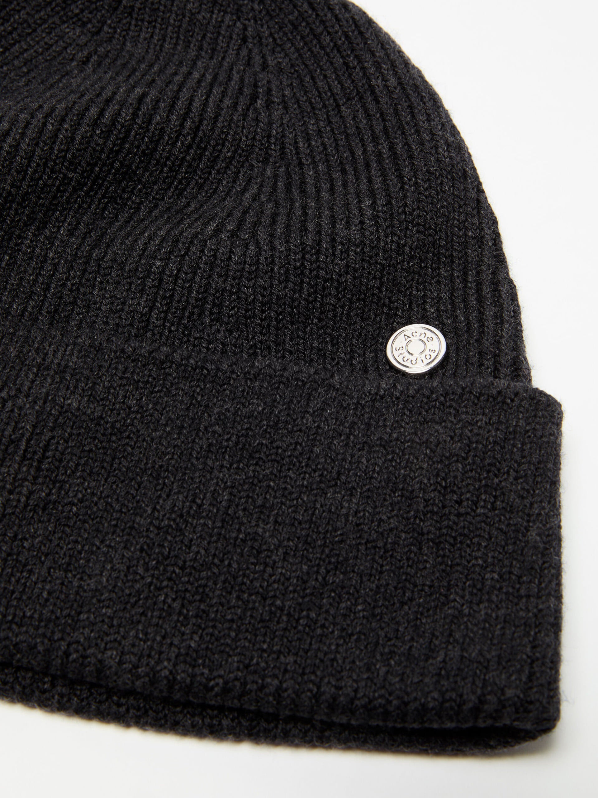 Beanie aus Wolle mit Logo-Niete