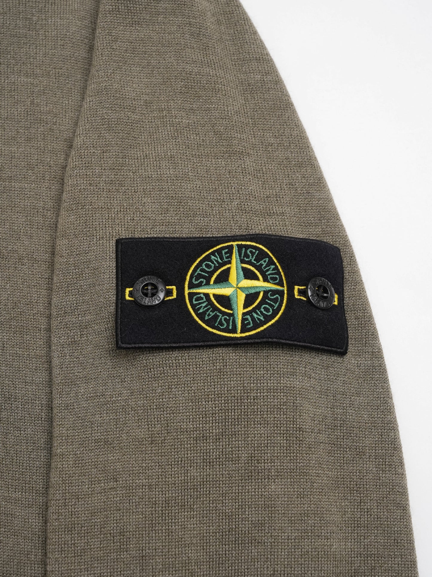 Stone Island – Rundhalspullover mit Kompass-Patch für Herren Salbeigrün - Sage green