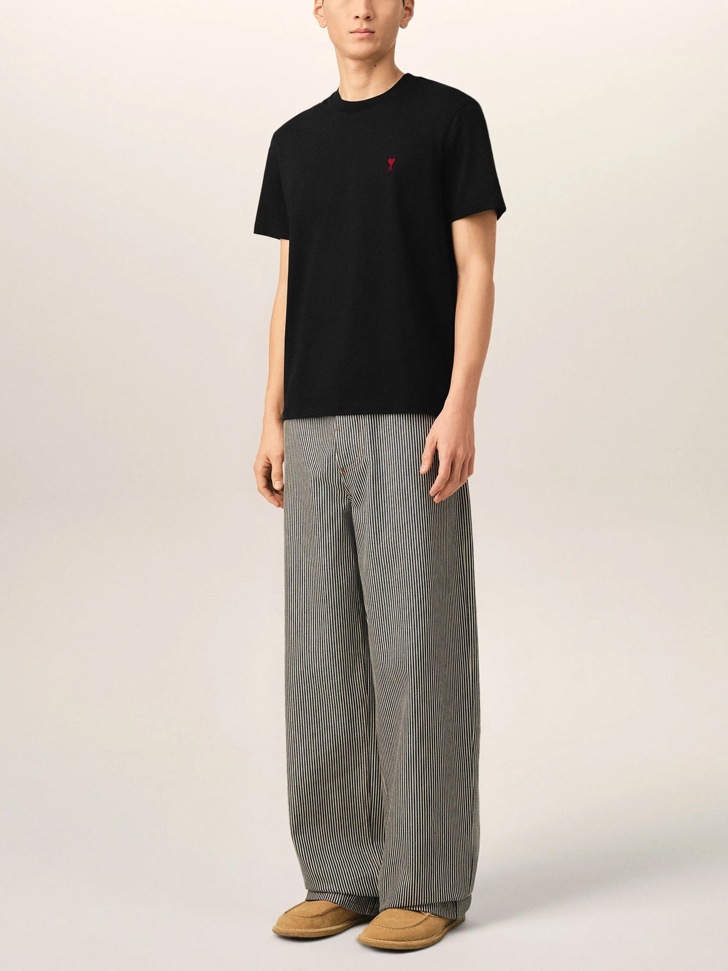 Ami Paris – T-Shirt mit rotem Ami De Coeur Logo Schwarz - Black