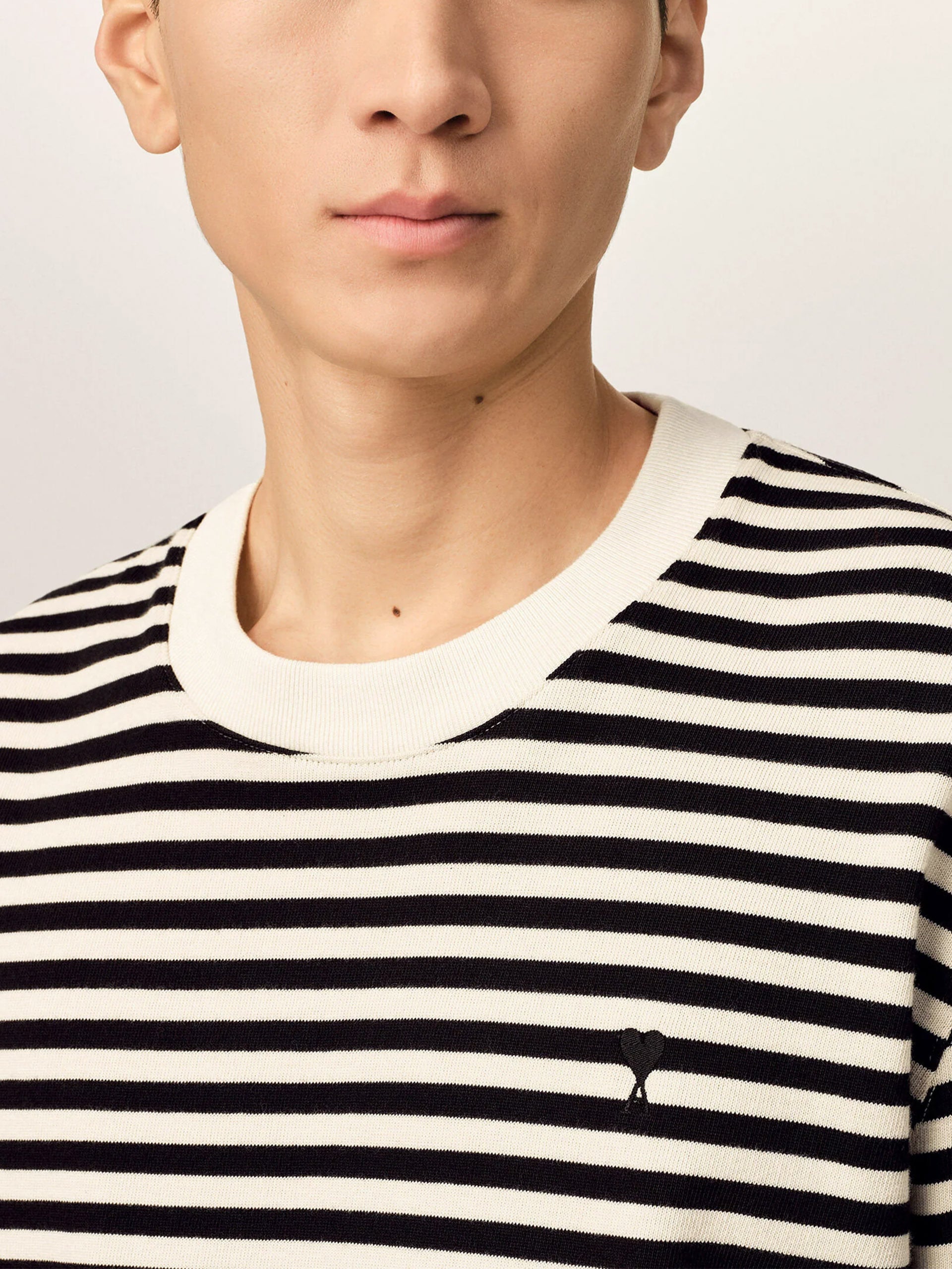 AMI PARIS - Gestreiftes Longsleeve-T-Shirt aus Baumwolle
