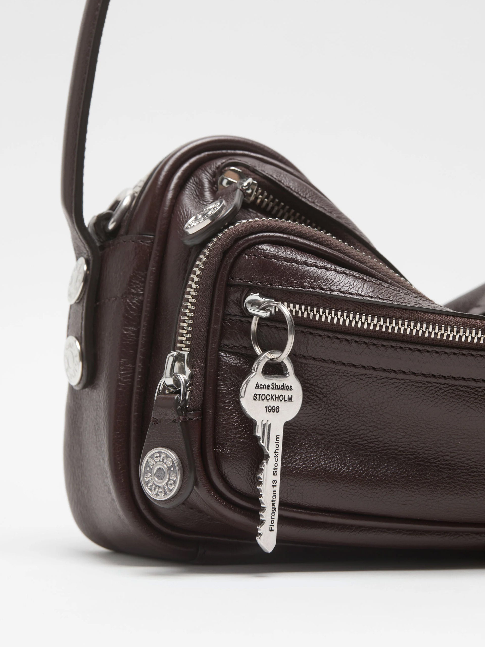 ACNE STUDIOS - Schultertasche Camero Party aus Leder