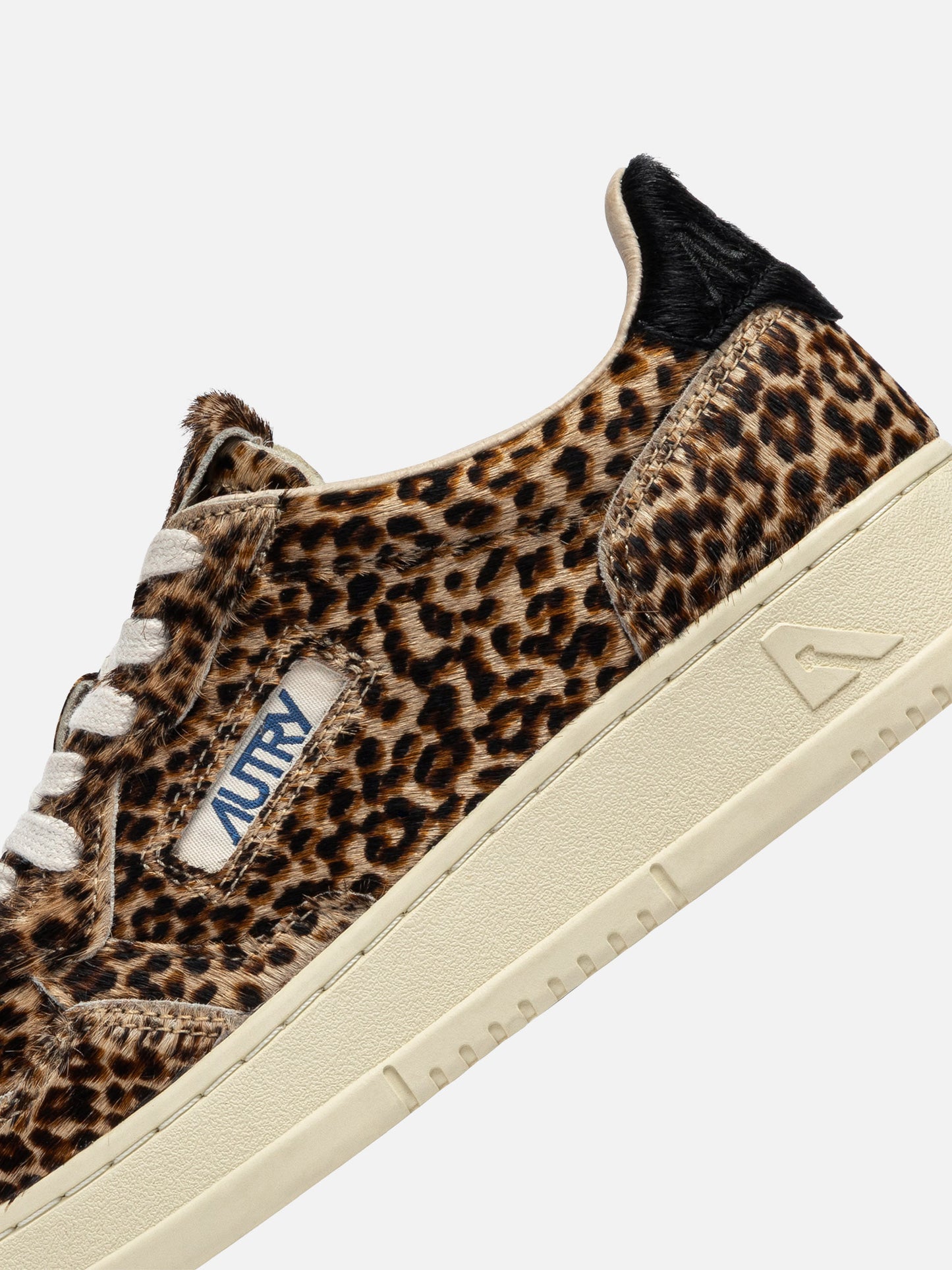 AUTRY - Sneakers Medalist Low aus Kalbshaar für Damen
